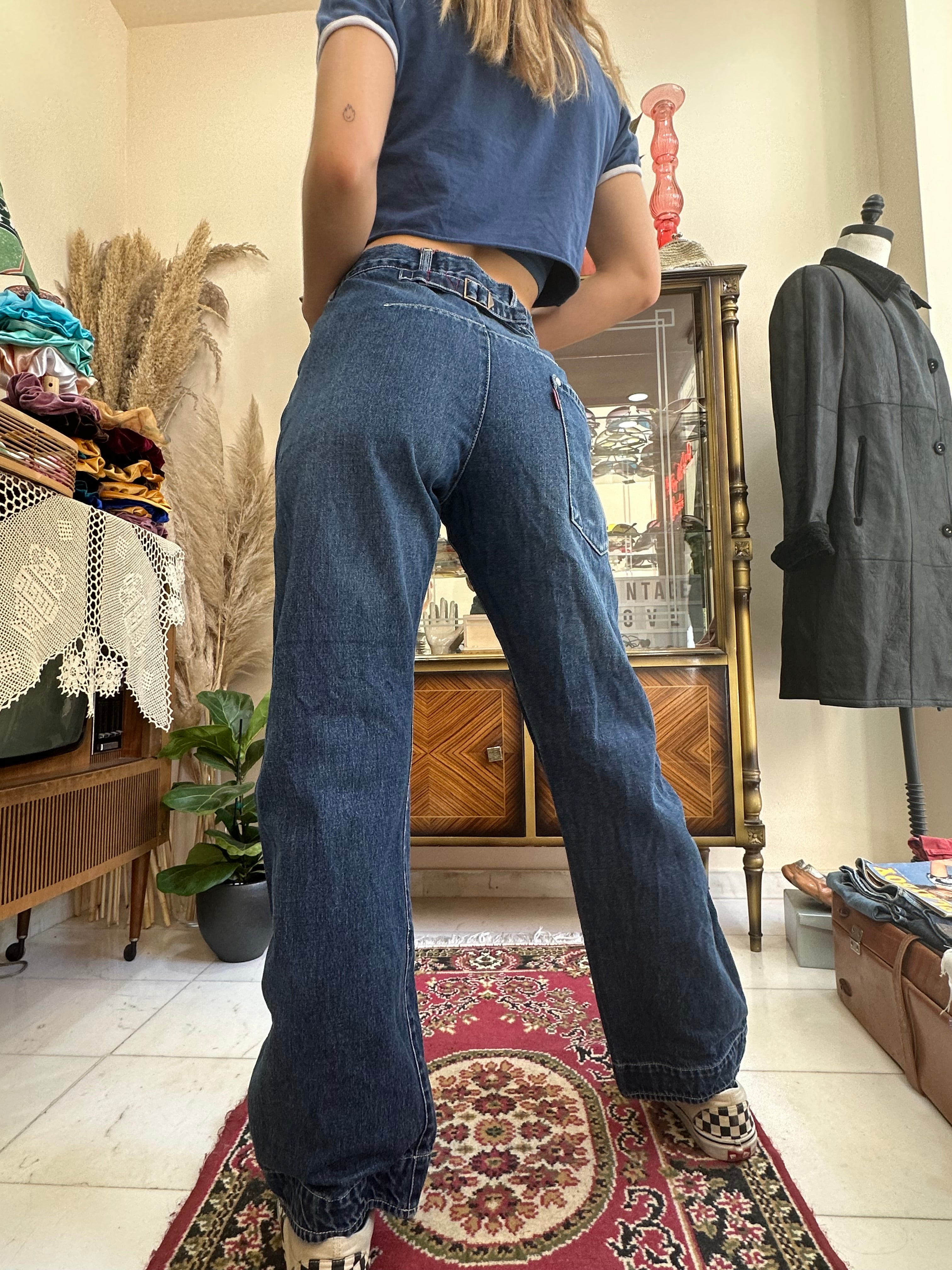 Super hot wide leg jeans (W30)