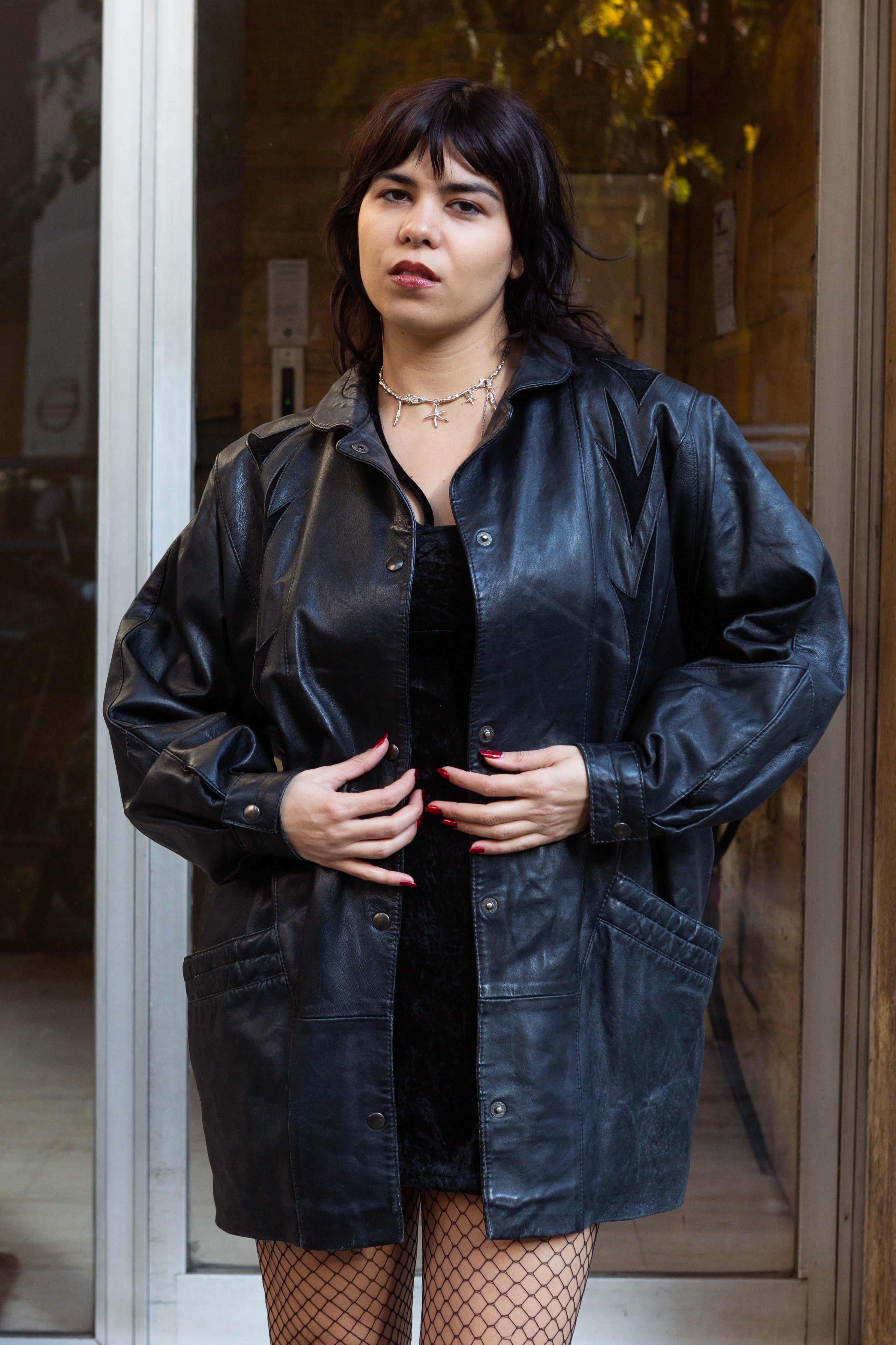 Super hot black leather jacket with leather details (M/L)