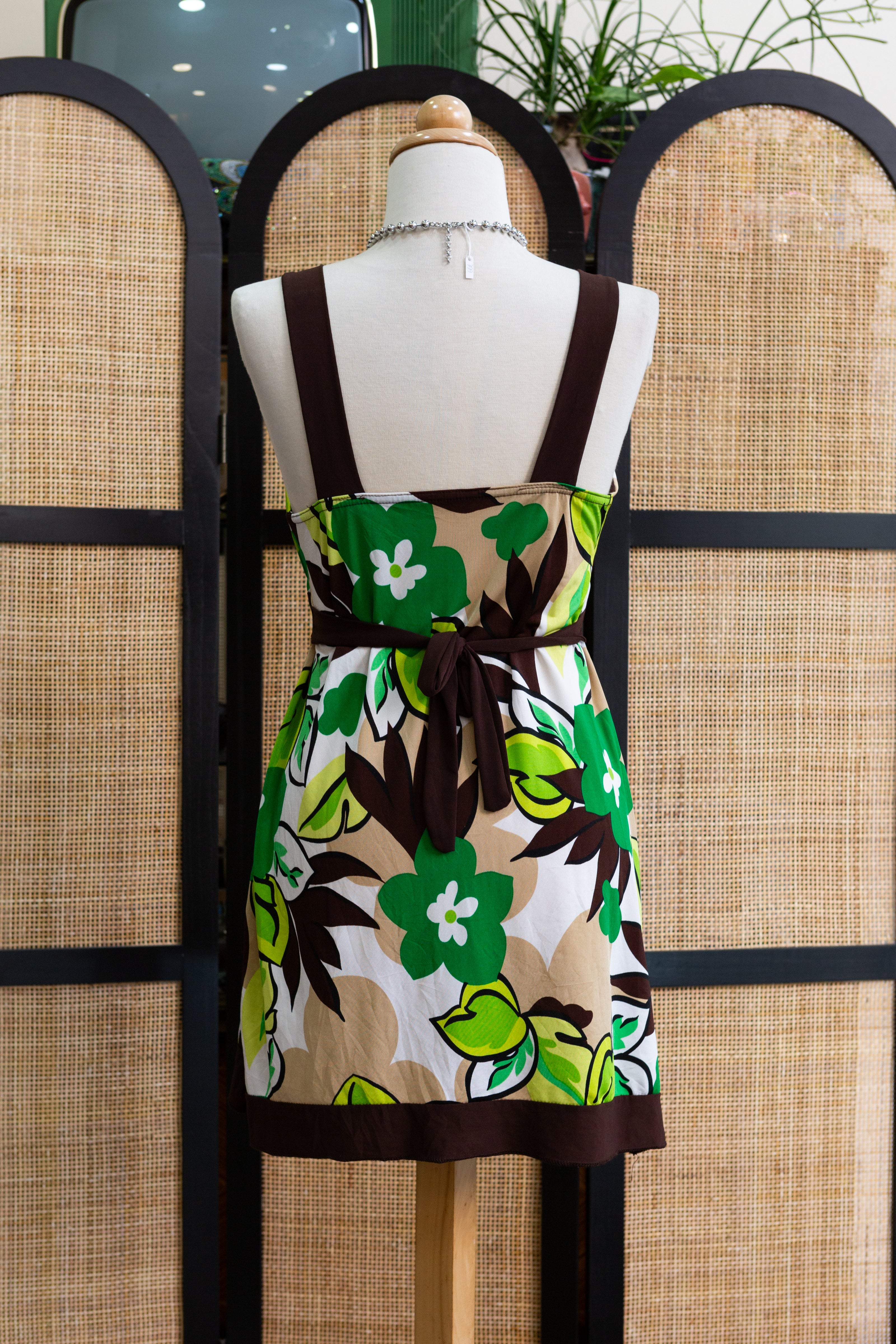 Super cute Y2K dress with retro 70s inspired print