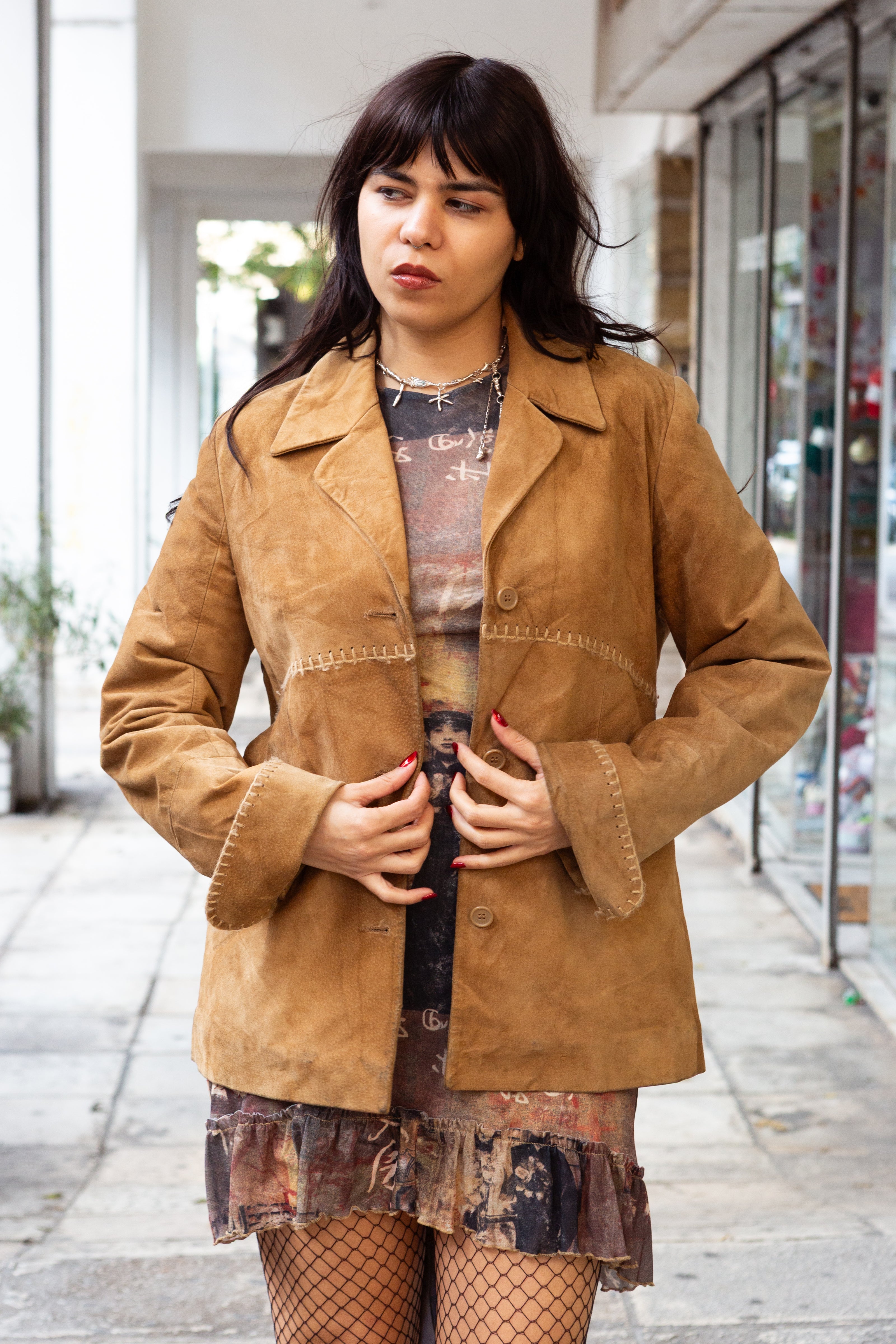 Amazing genuine leather jacket with emboidered details (M)