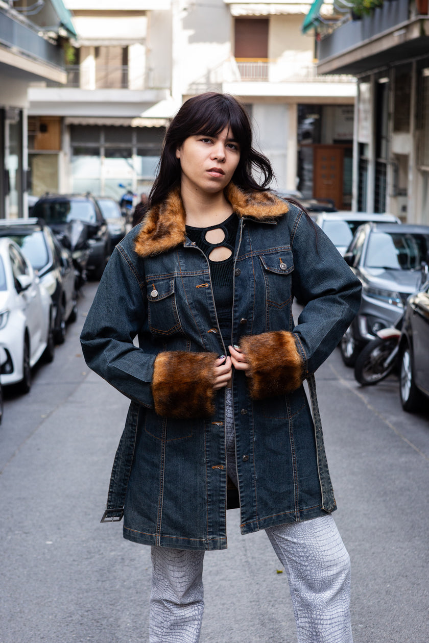 Women’s Dark Wash Denim Coat with Faux Fur Trim (XL)