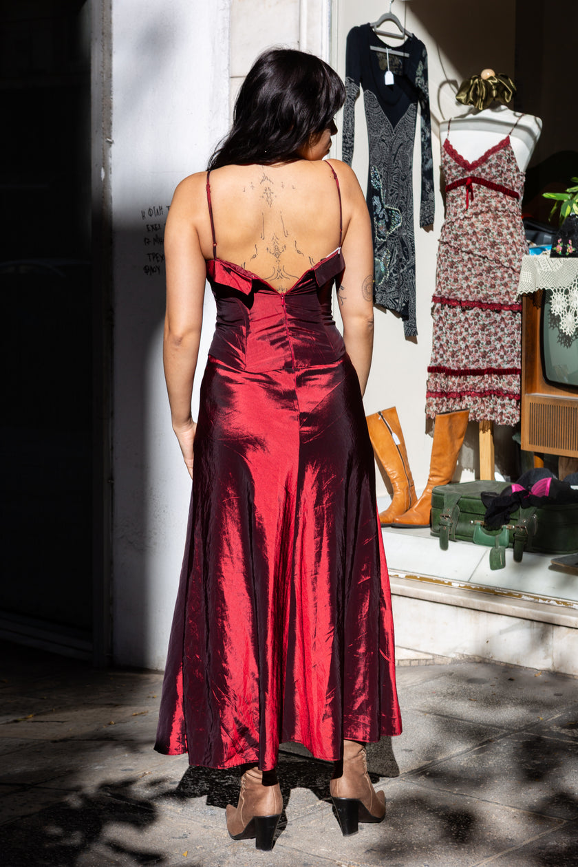 Beautiful red satin maxi dress with beaded bodice detail (XS/S)