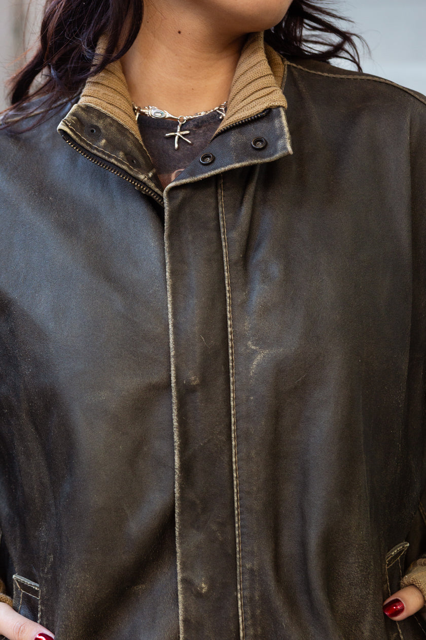 Super cool distressed brown leather jacket with knitted details (L)