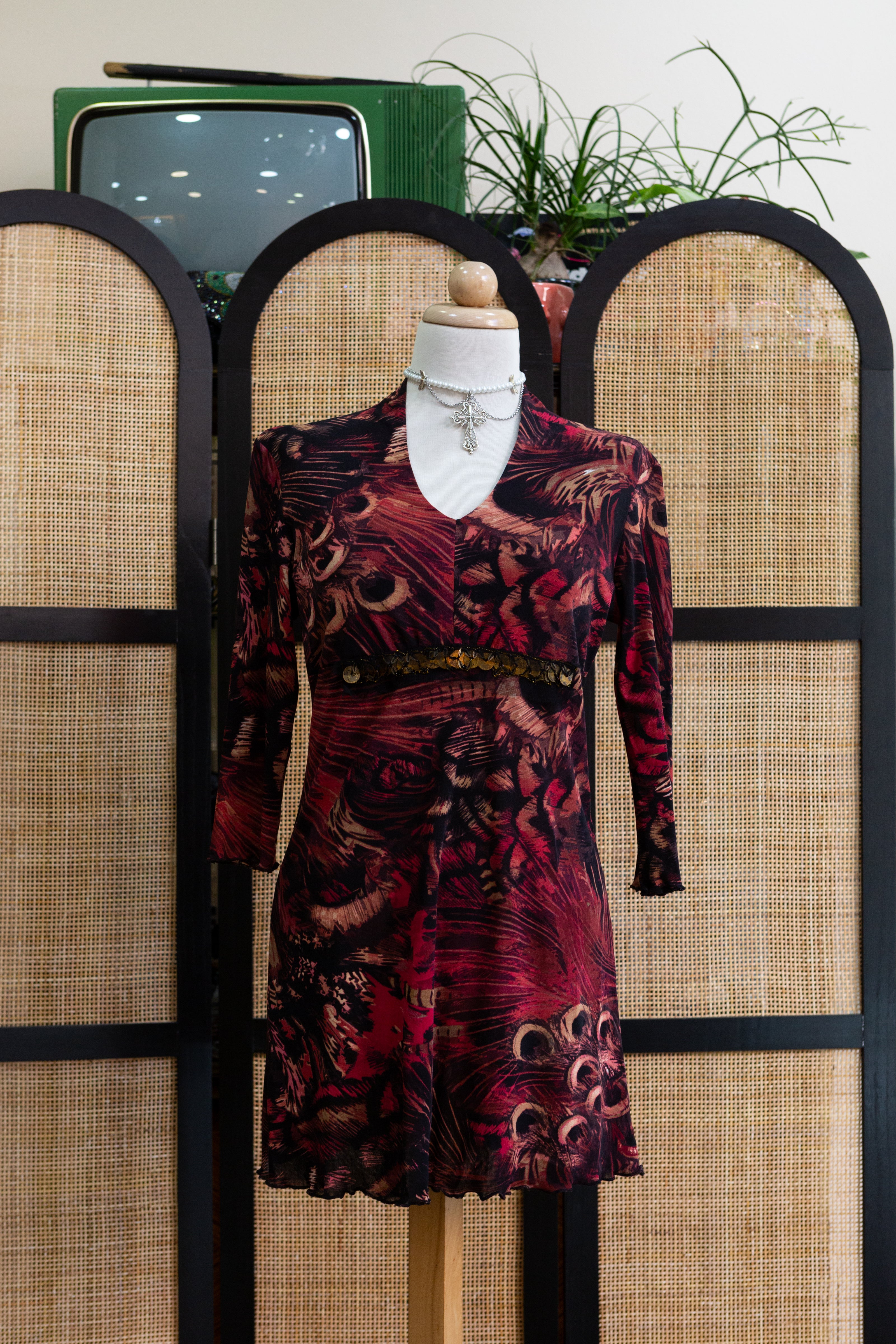 Super hot vintage mesh abstract patterned dress