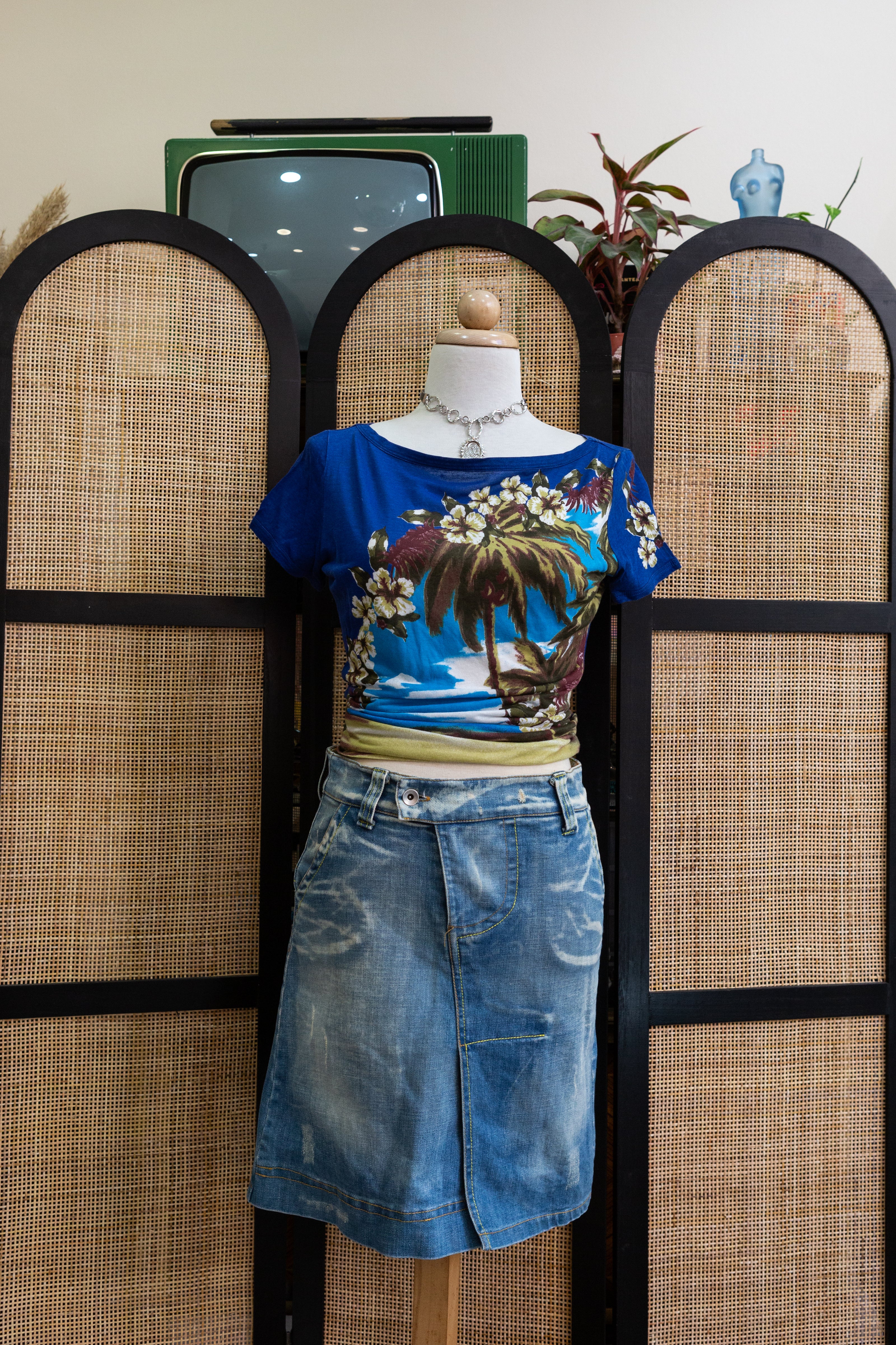 Distressed Y2K Utility Style Denim Skirt