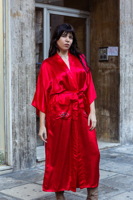 Stunning red 100% rayon chinese dragon robe