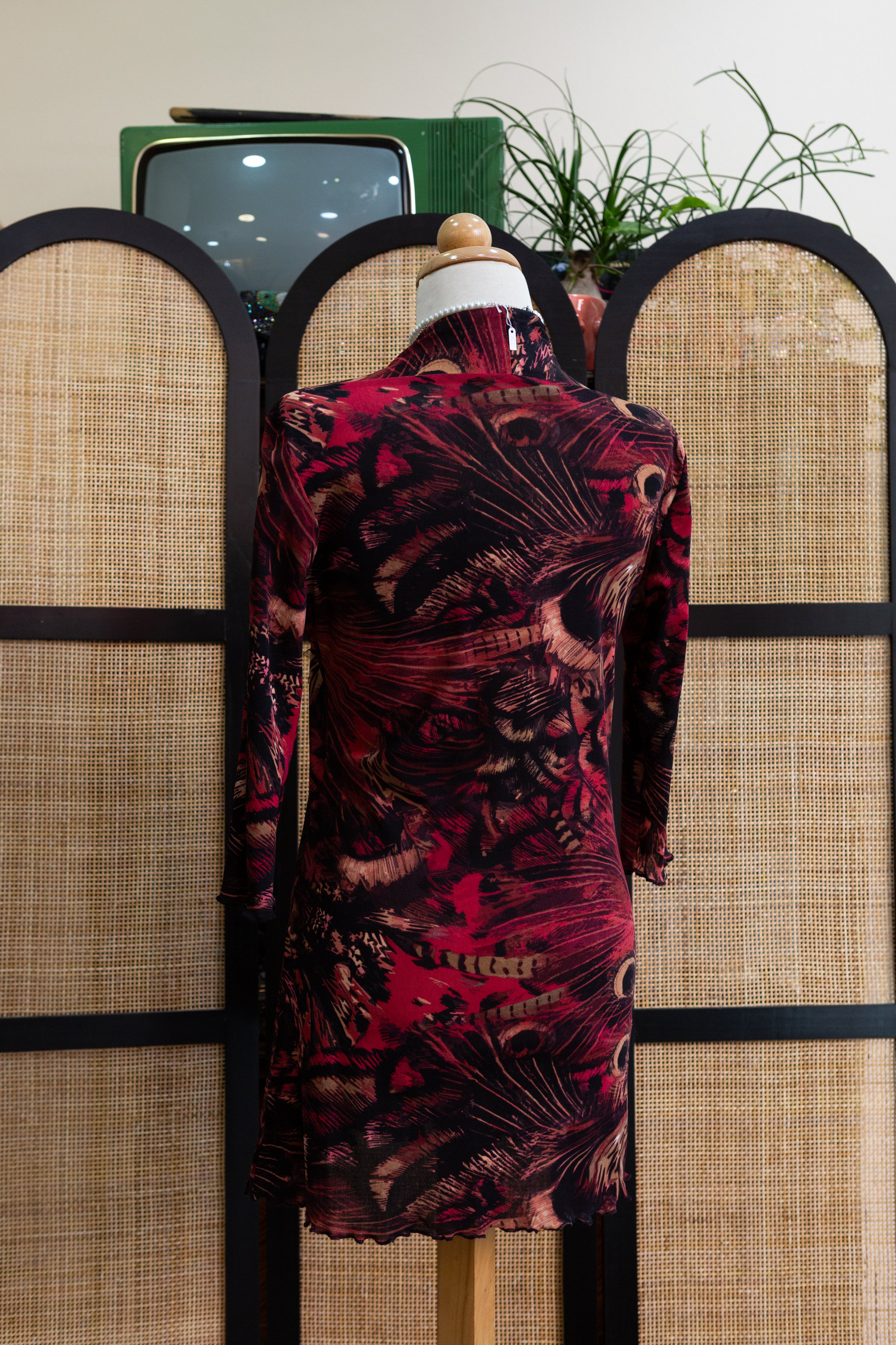 Super hot vintage mesh abstract patterned dress