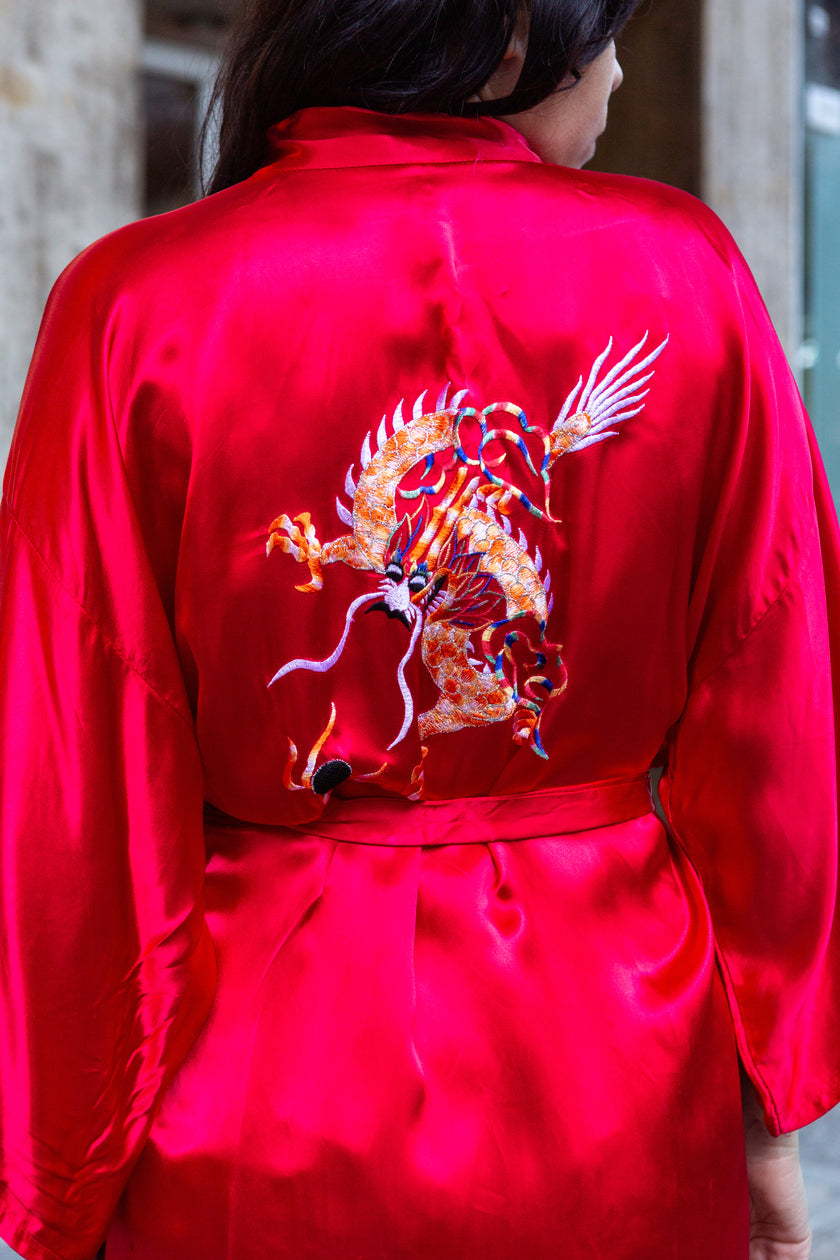 Stunning red 100% rayon chinese dragon robe