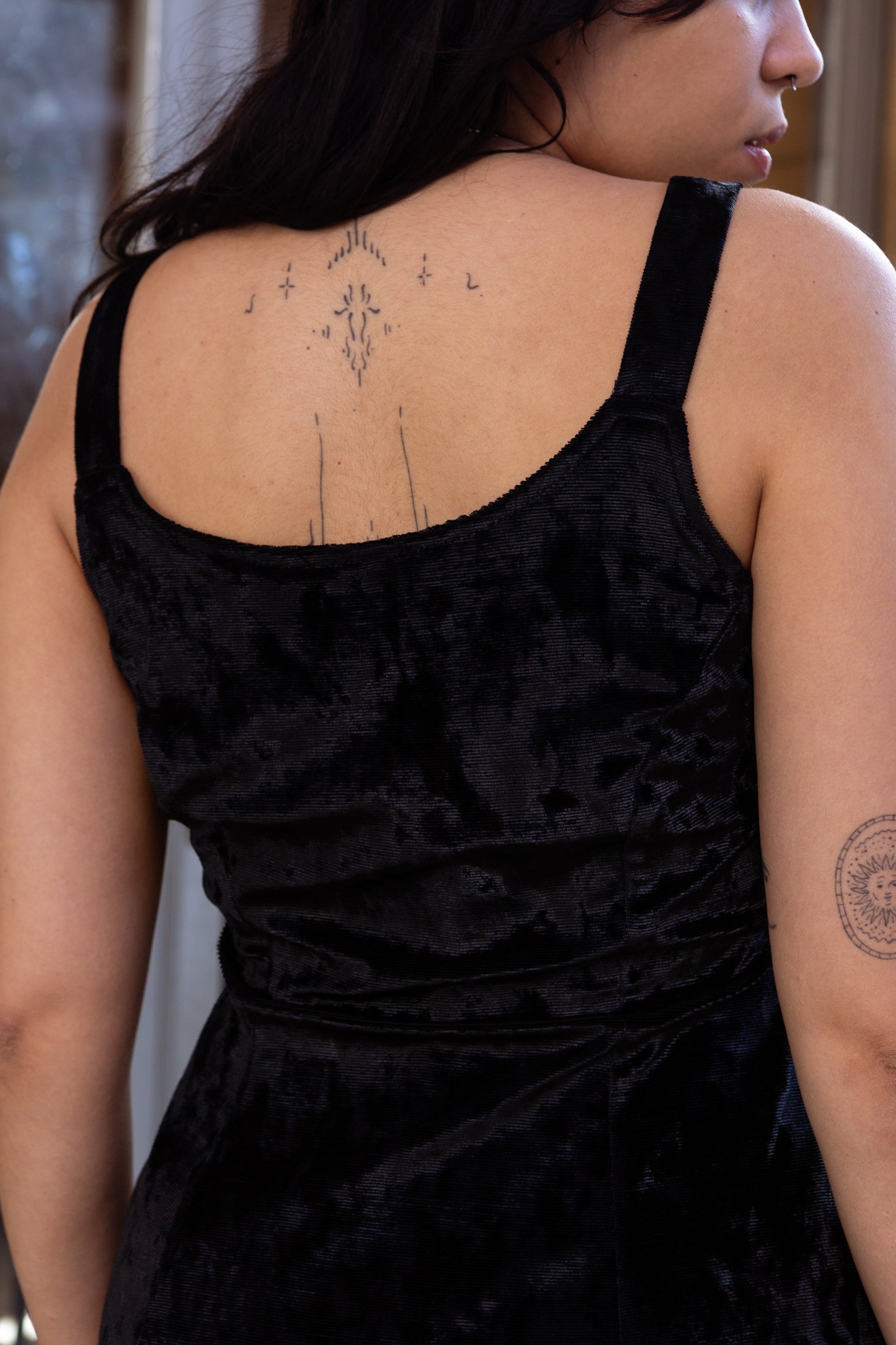 Vintage mini velvet dress with lace trim (M)