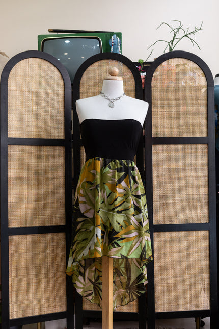 Gorgeus Strapless asymetrical Y2K dress