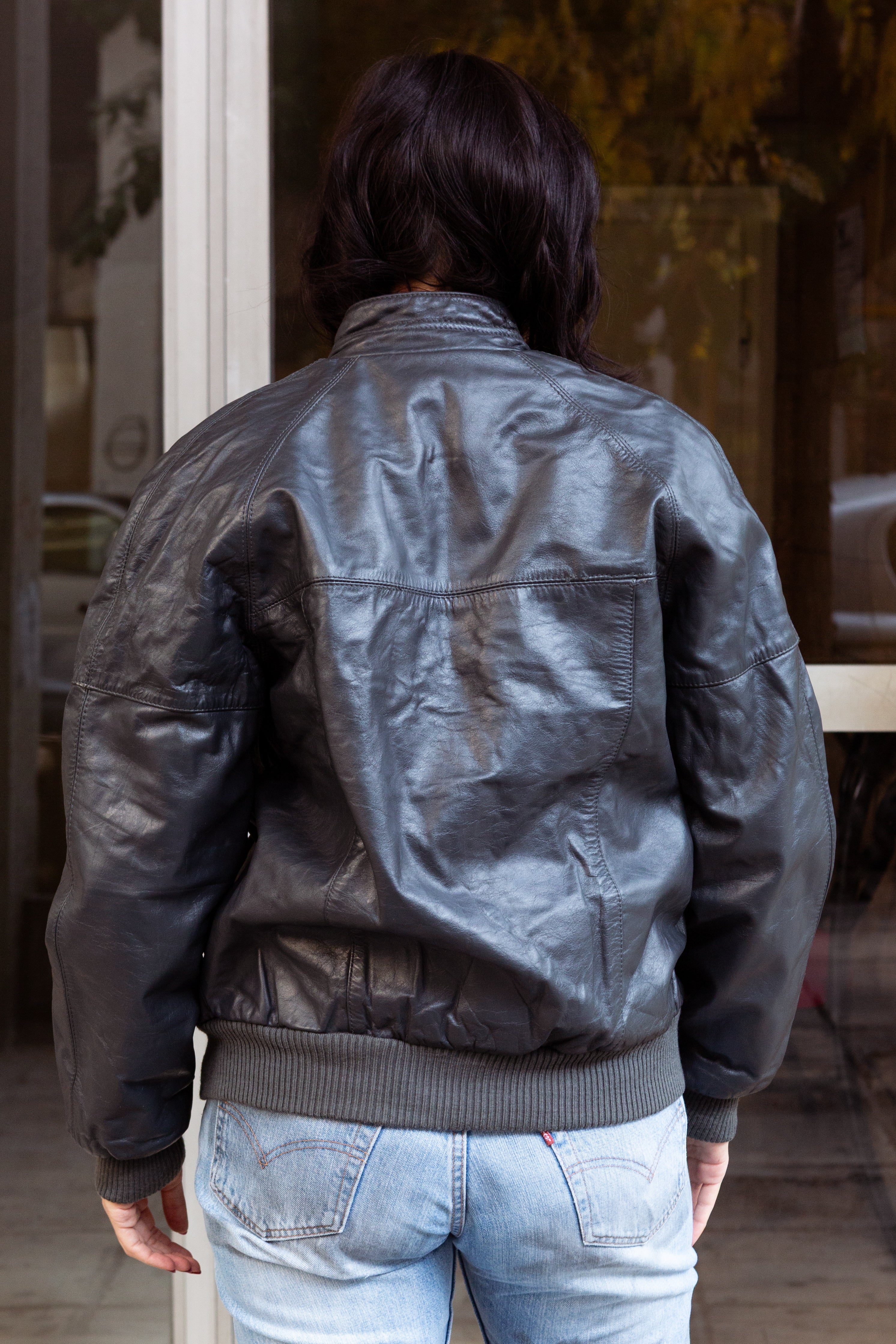 Vintage dark grey leather bomber jacket (M)