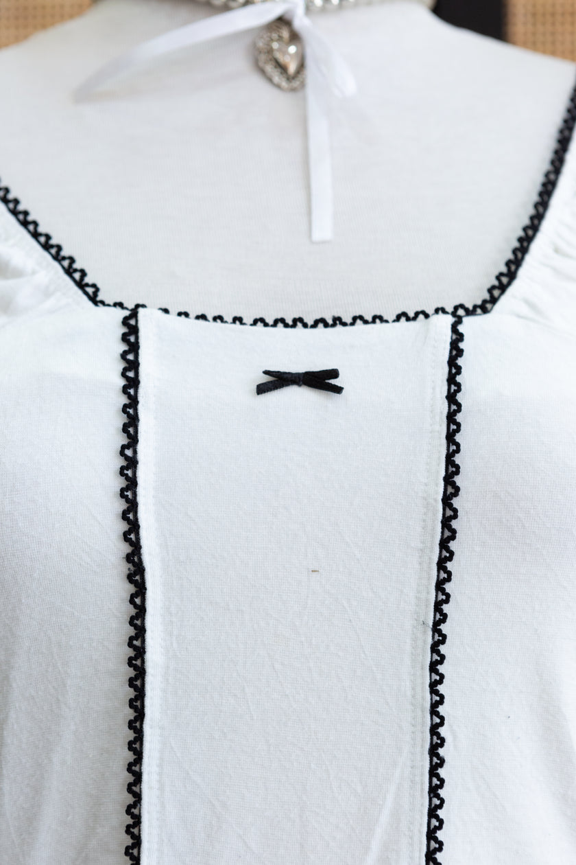 Super cute white romantic top