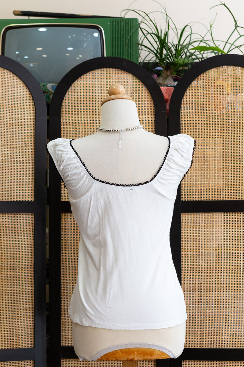 Super cute white romantic top