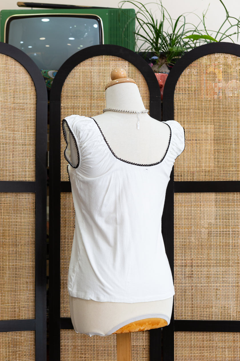 Super cute white romantic top