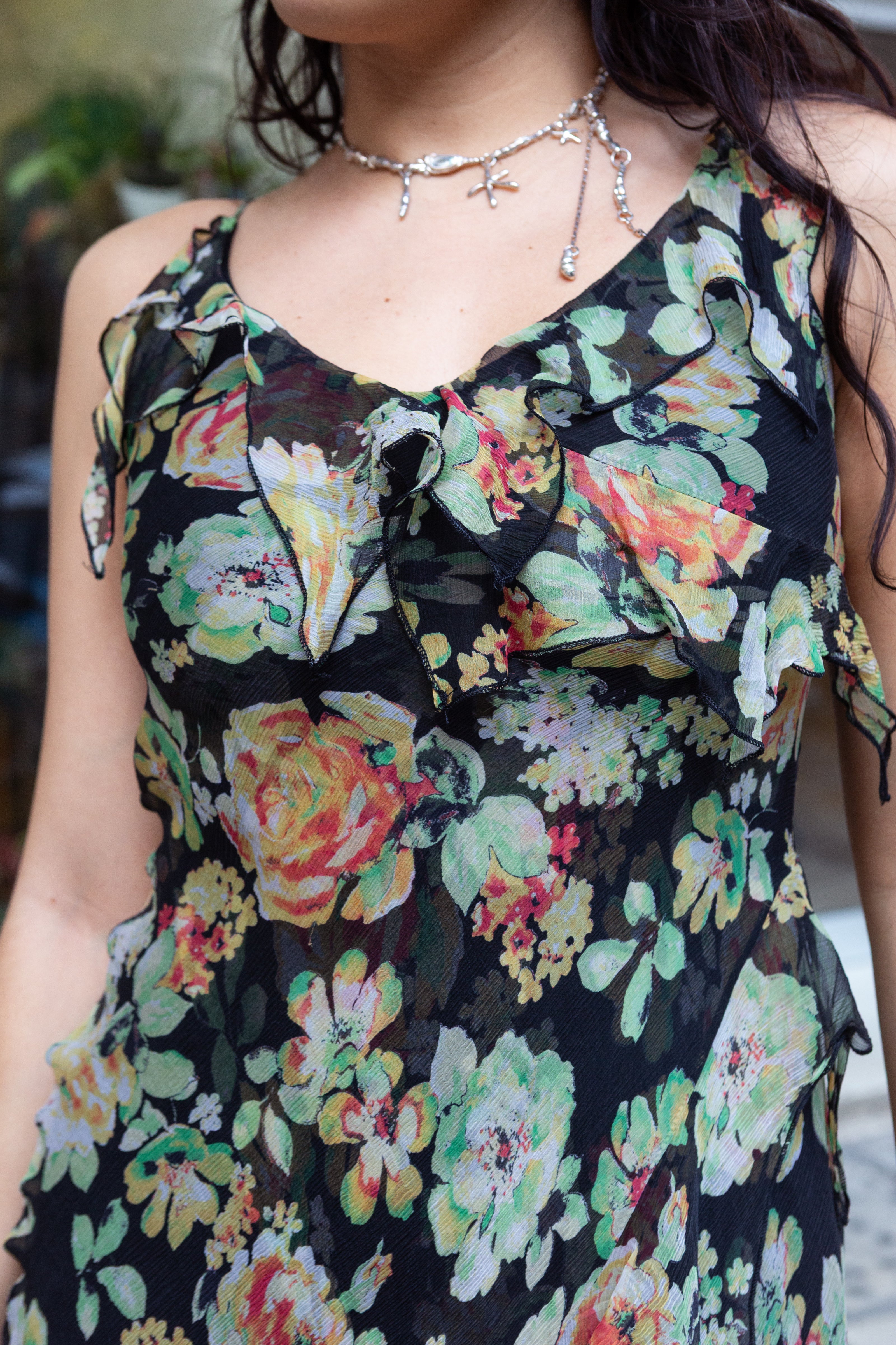 Vintage 100% silk floral asymmetrical dress with ruffle detailing (XS/S)