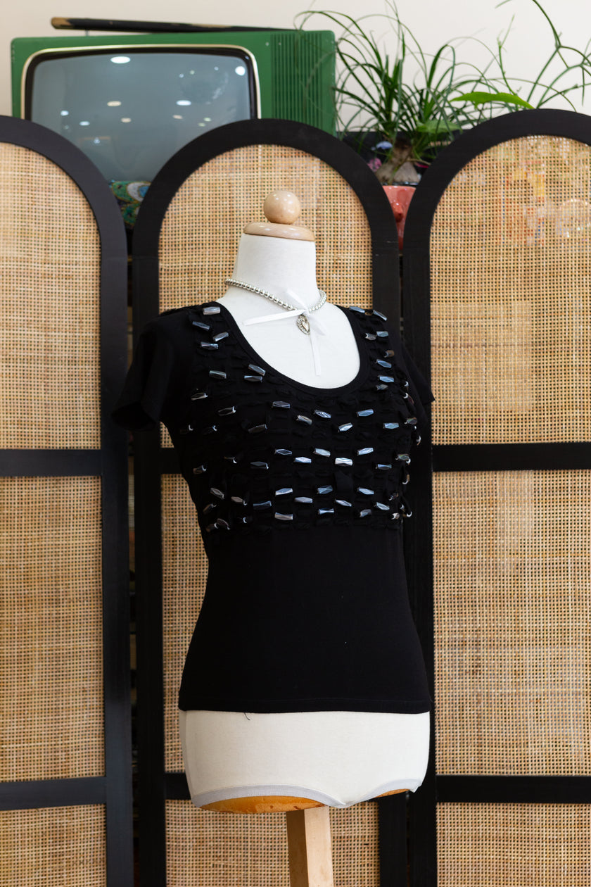 Super cure fitted top with big bead detailing (very elastic)