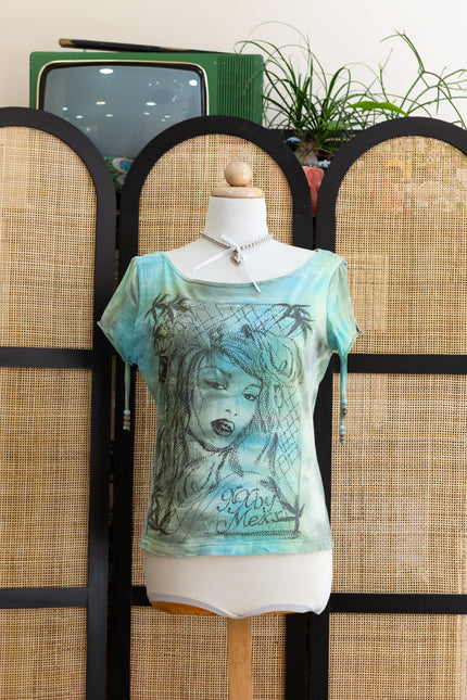Super cute Y2K graphic top