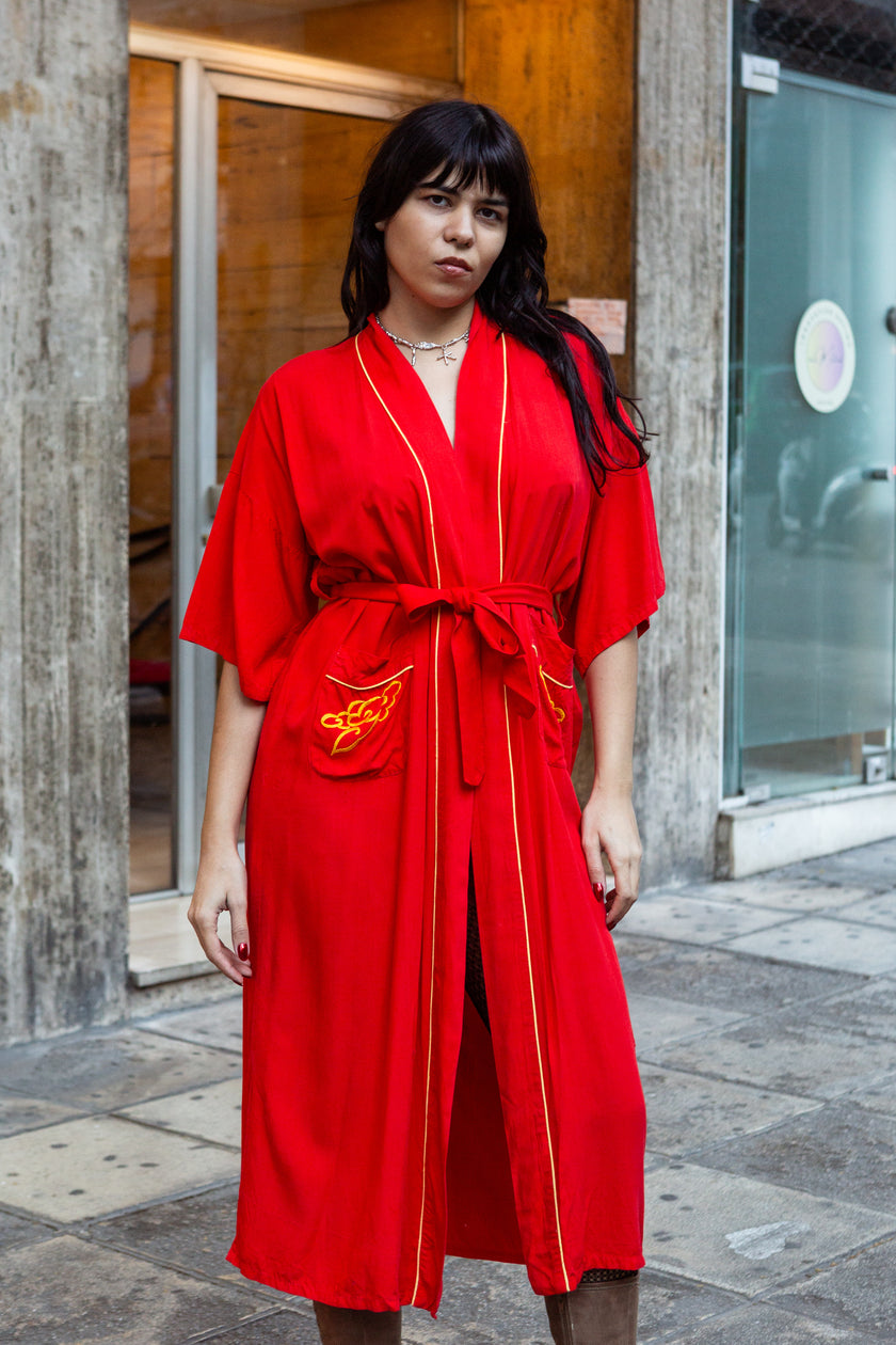 Beautiful viscose asian dragon robe with embroidered detailing