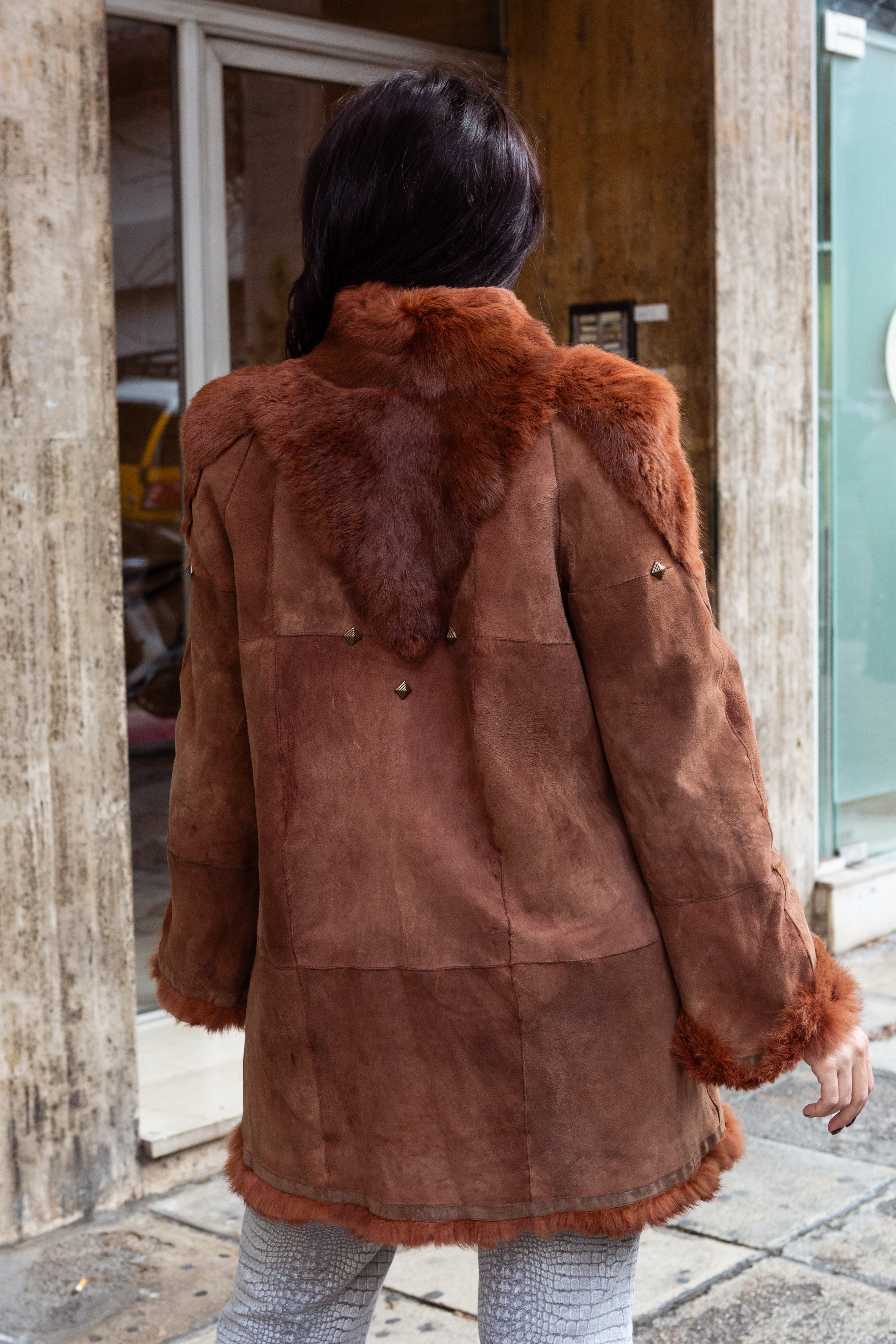 Vintage brown genuine shearling coat with fur lininng (M/L)
