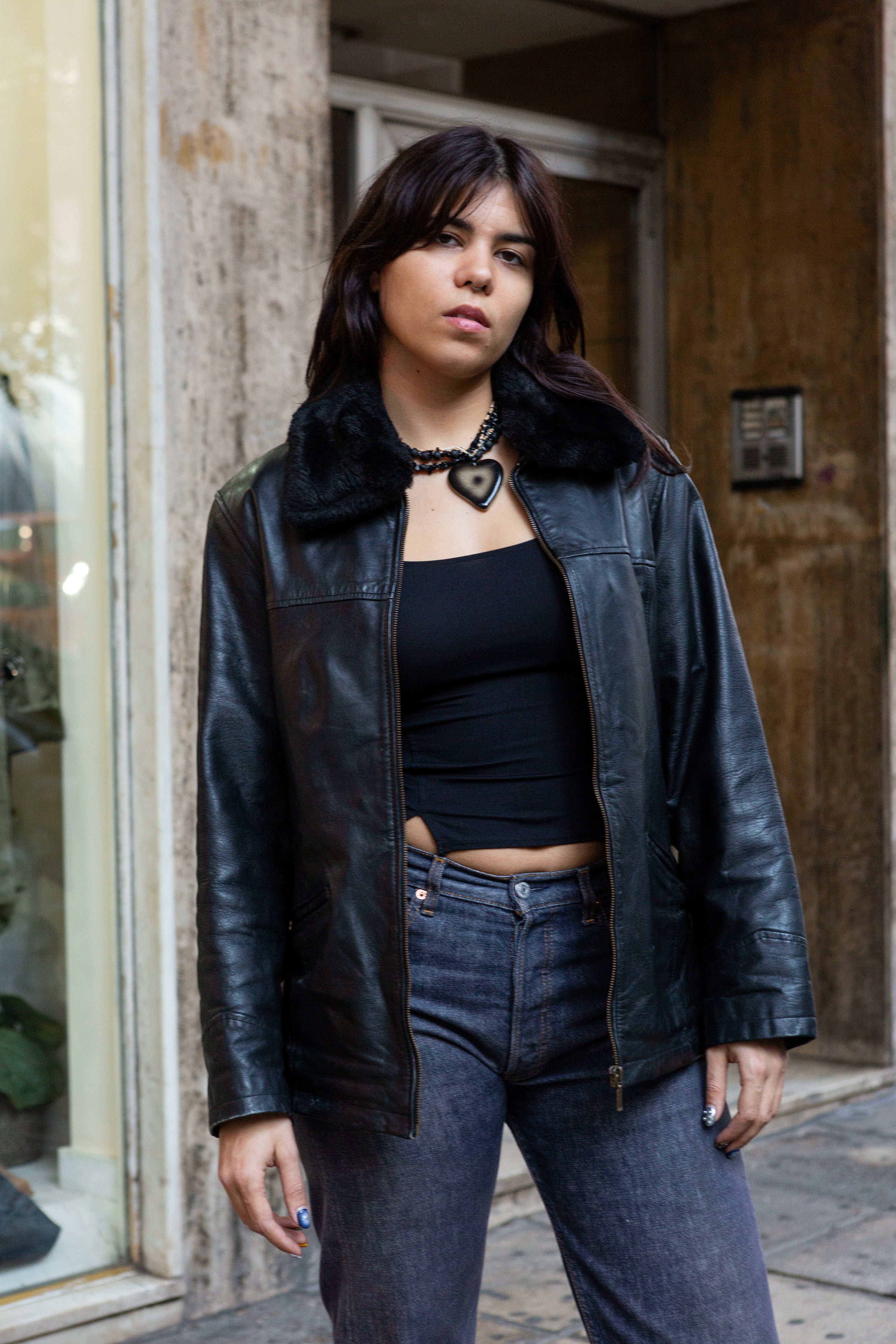 Vintage genuine leather jacket with faux fur colar (L)