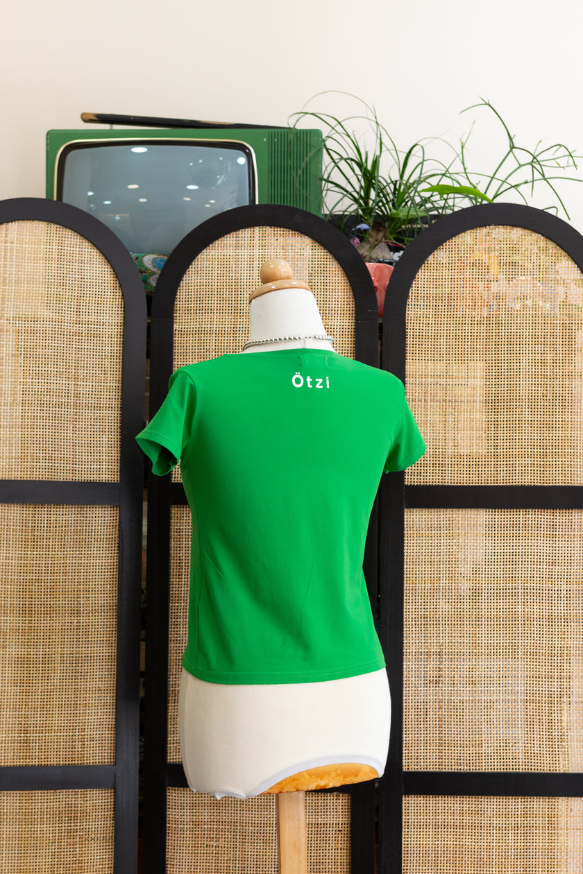 Super cute elastic baby tee