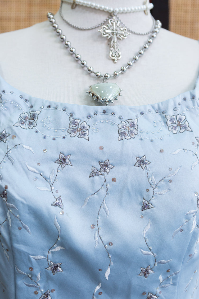 David’s Bridal vintage stunning satin gown (L)