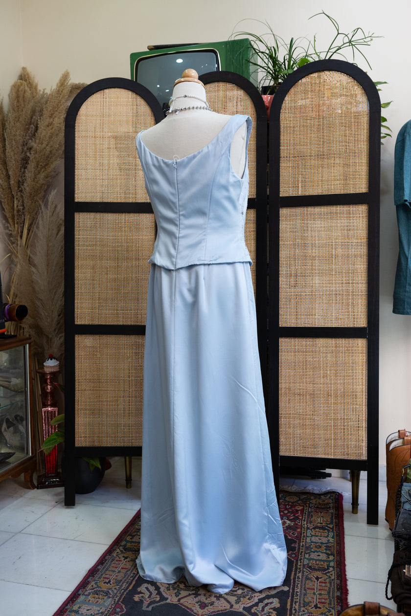 David’s Bridal vintage stunning satin gown (L)