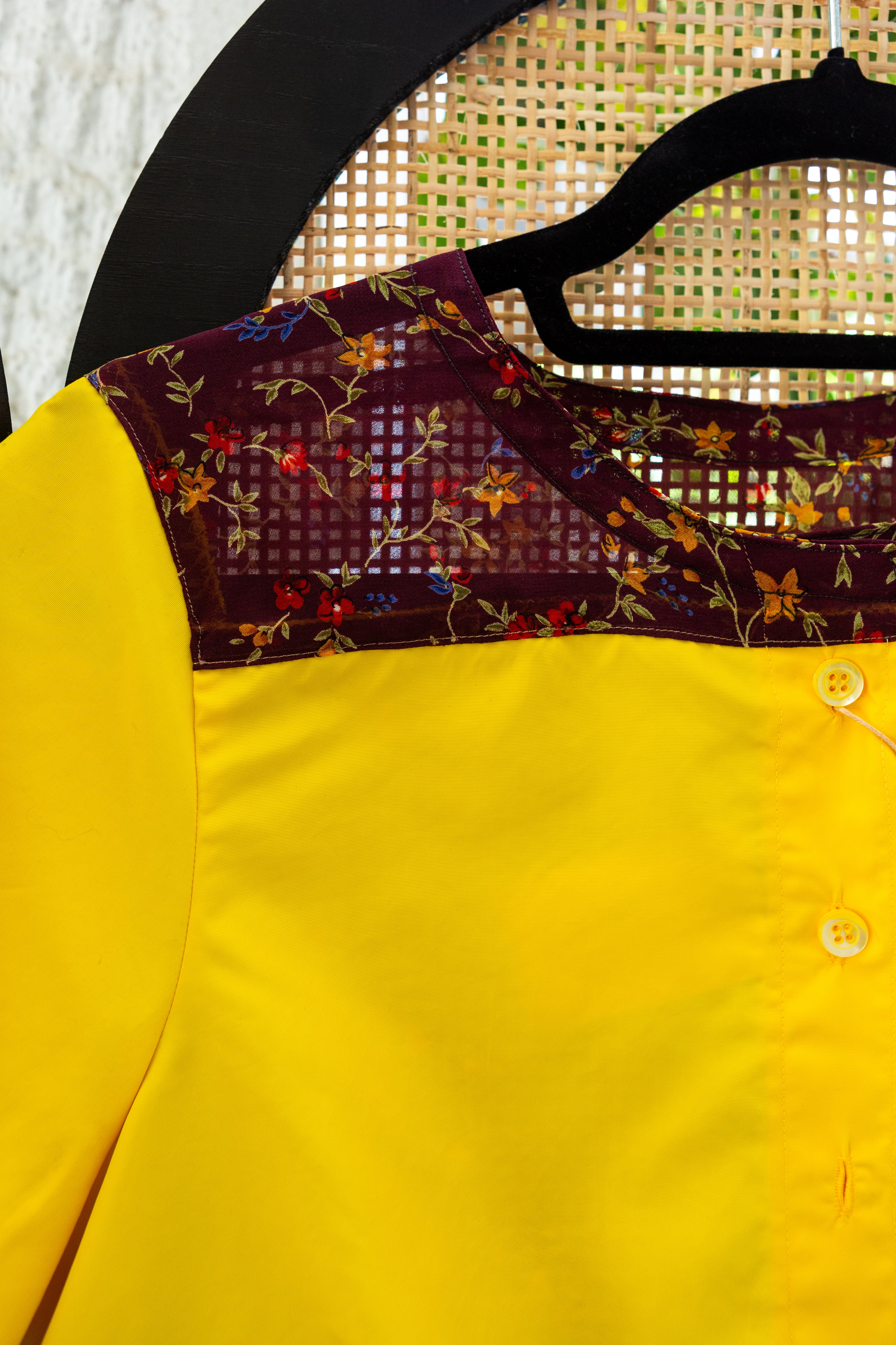 Vintage funky yellow shirt