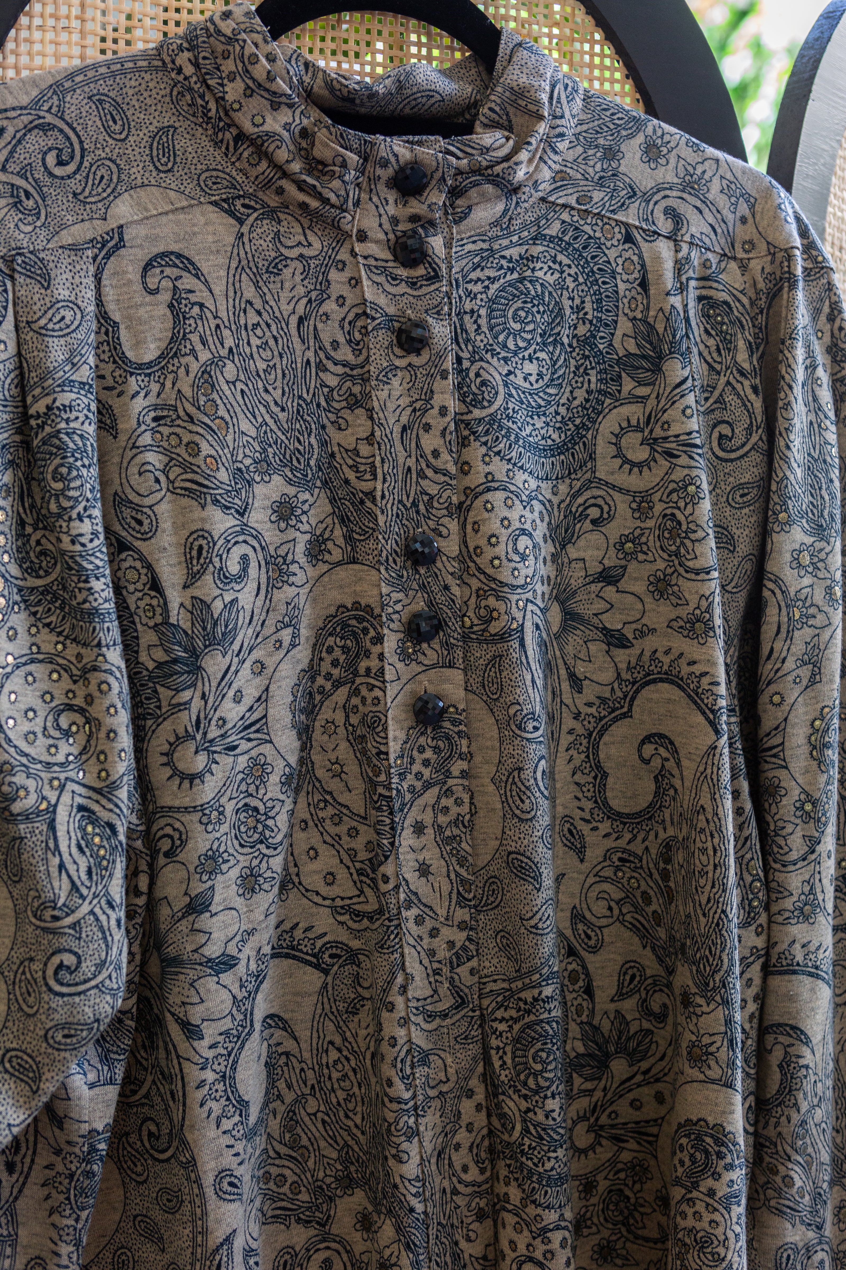Vintage patterned shirt with puff sleeves