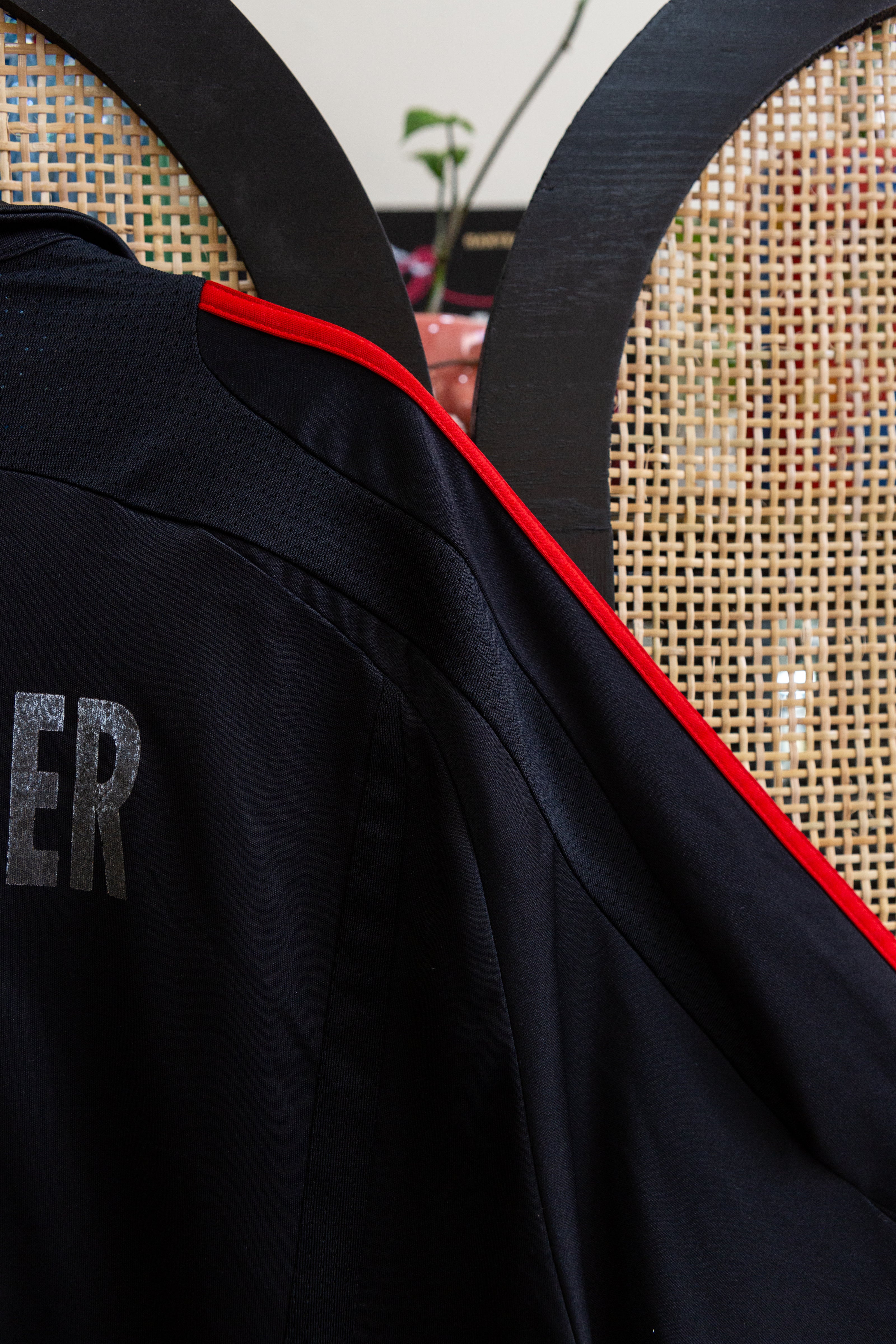 Vintage 2007/08 Bayern Munich Away Jersey – Schweinsteiger