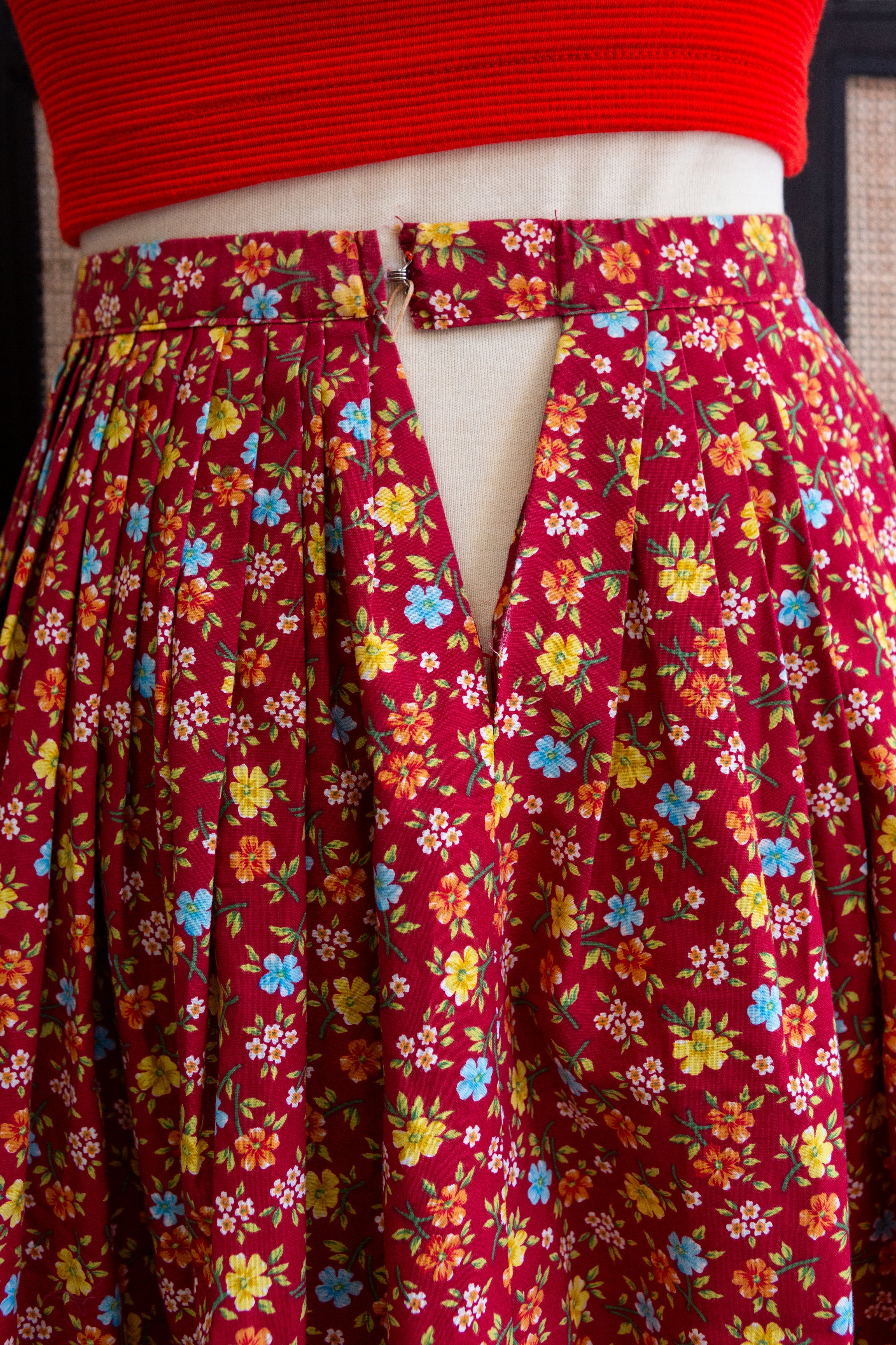 Vintage 70s Floral Midi Skirt