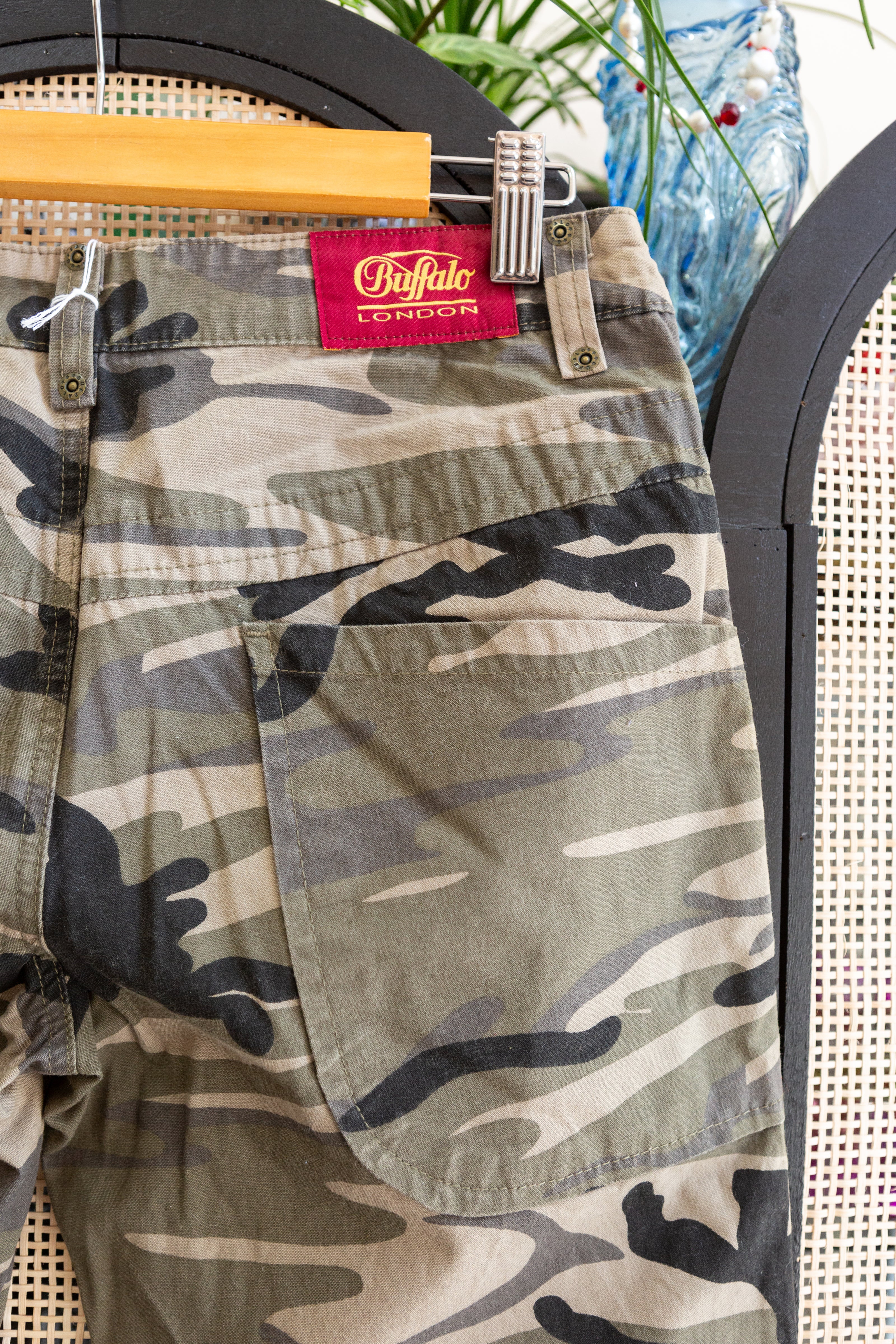 Super hot low waisted Buffalo London camo capri pants