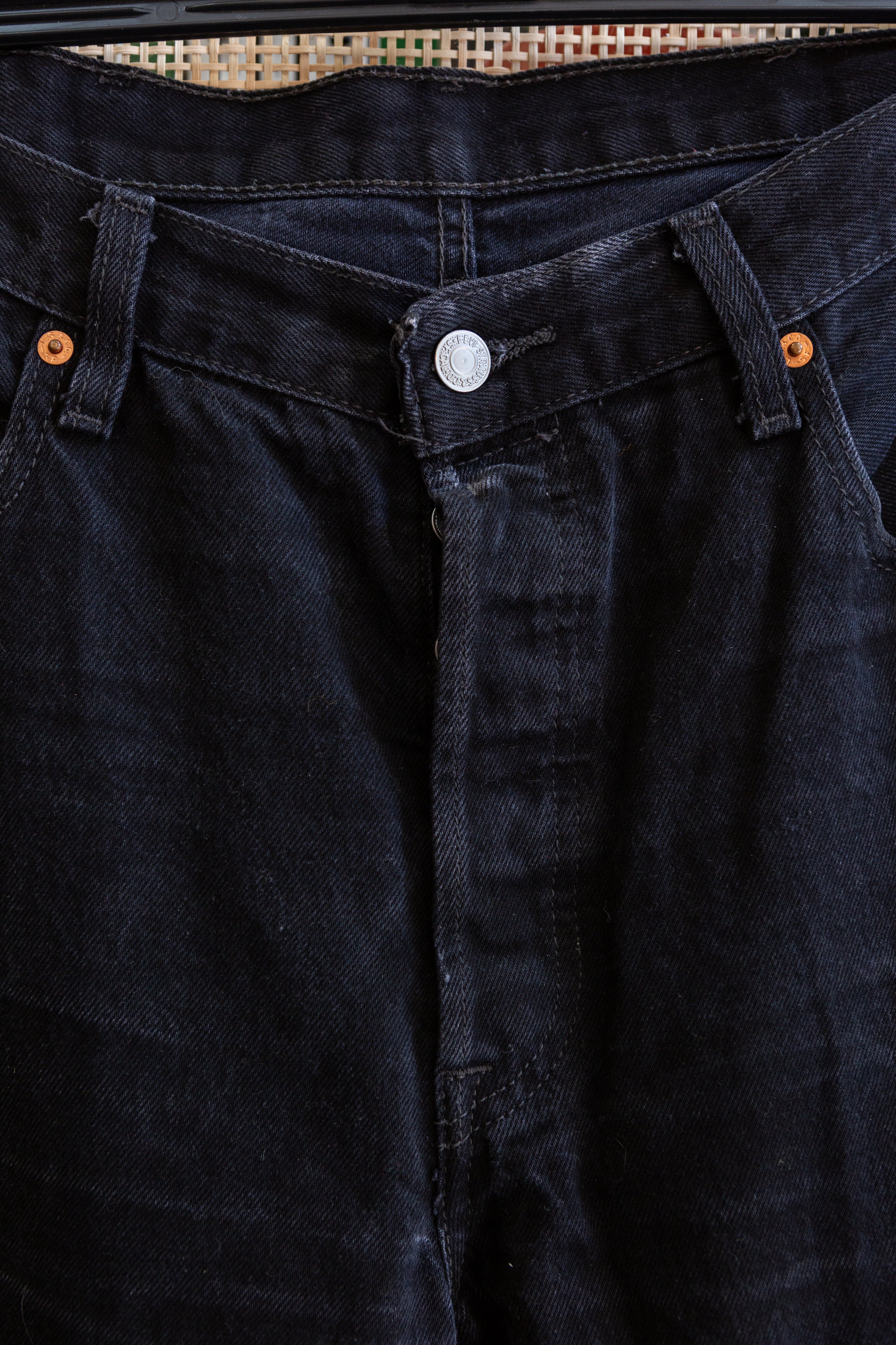 Handpainted Levis 501 jeans W38