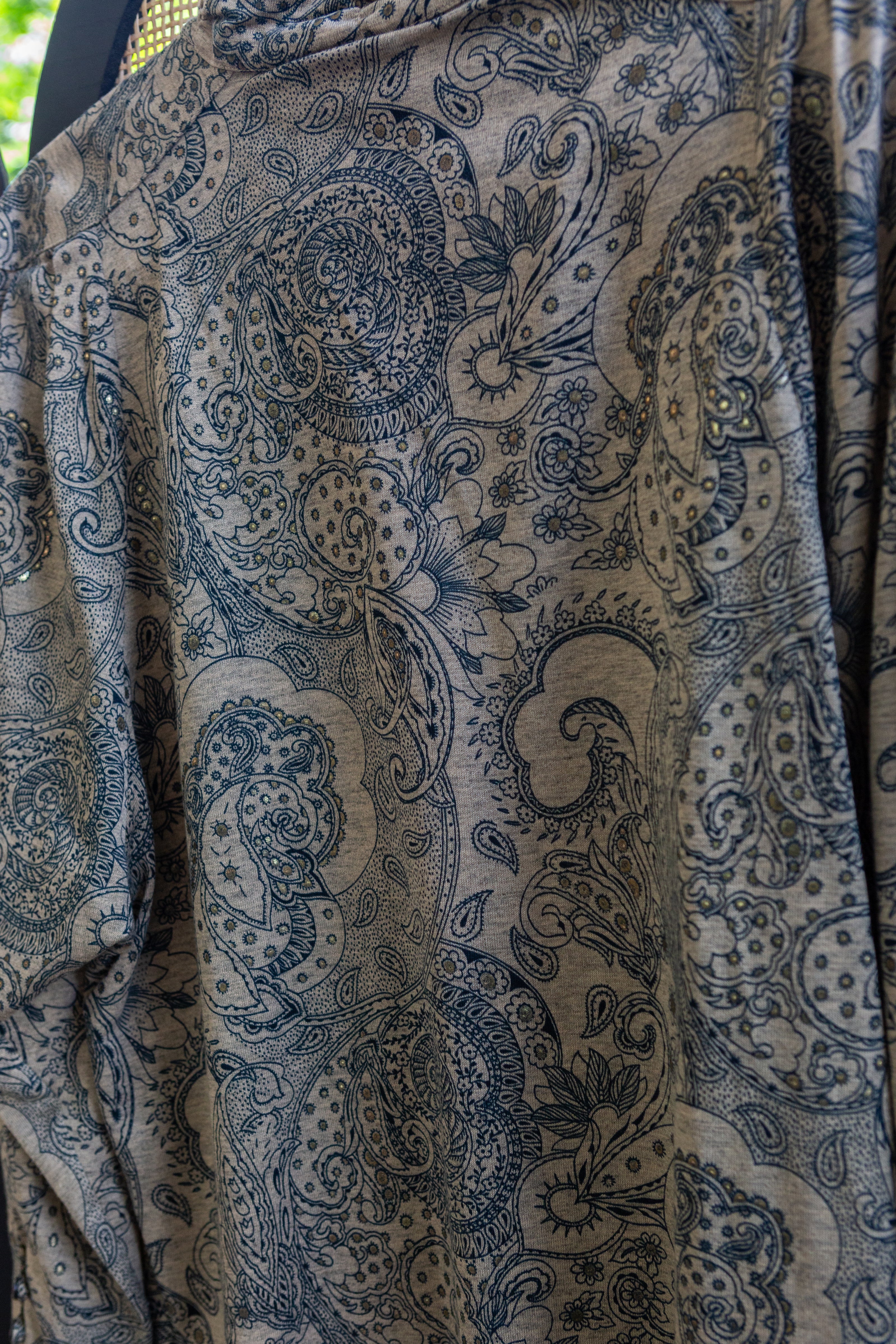 Vintage patterned shirt with puff sleeves