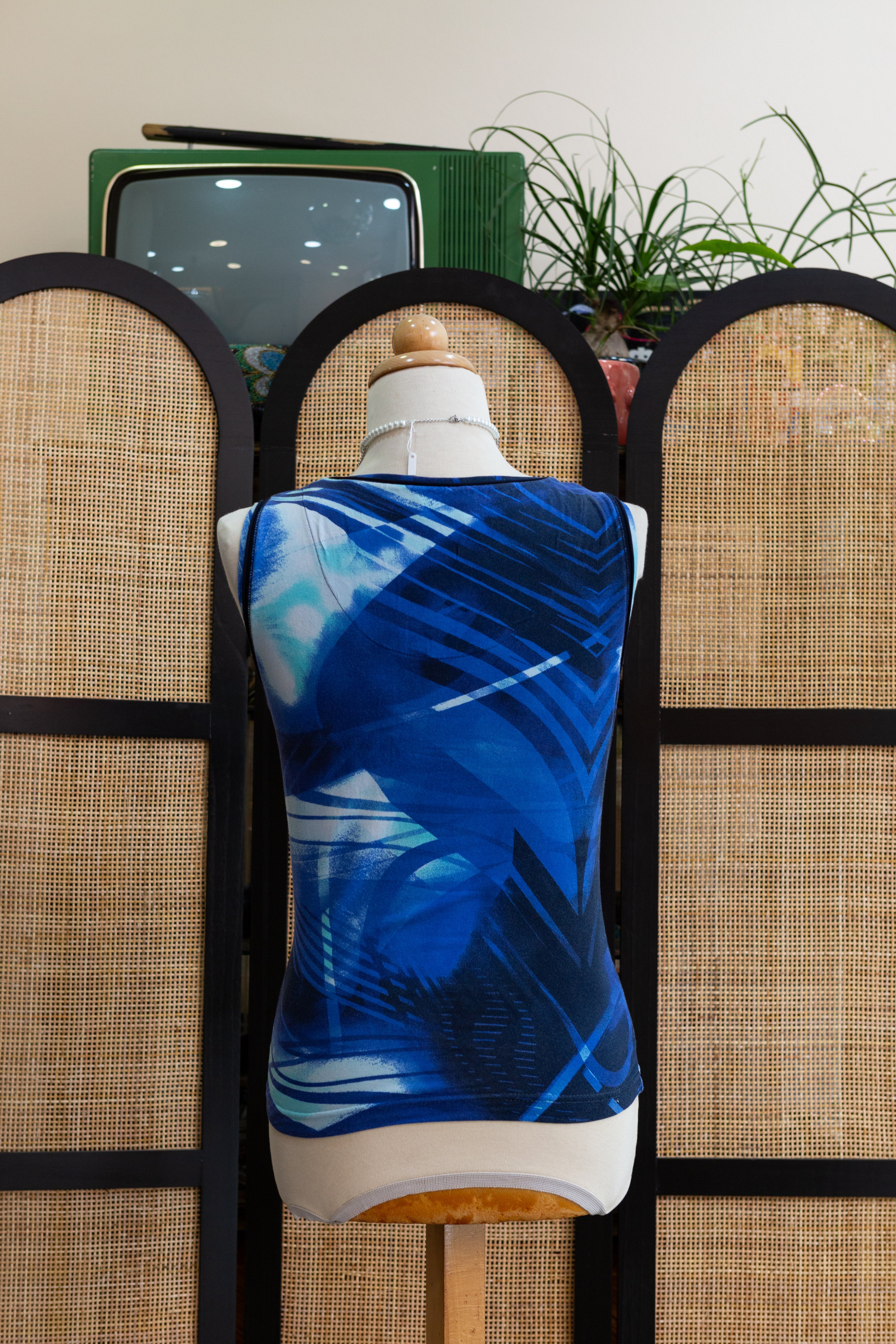 Super cute Y2L tank top