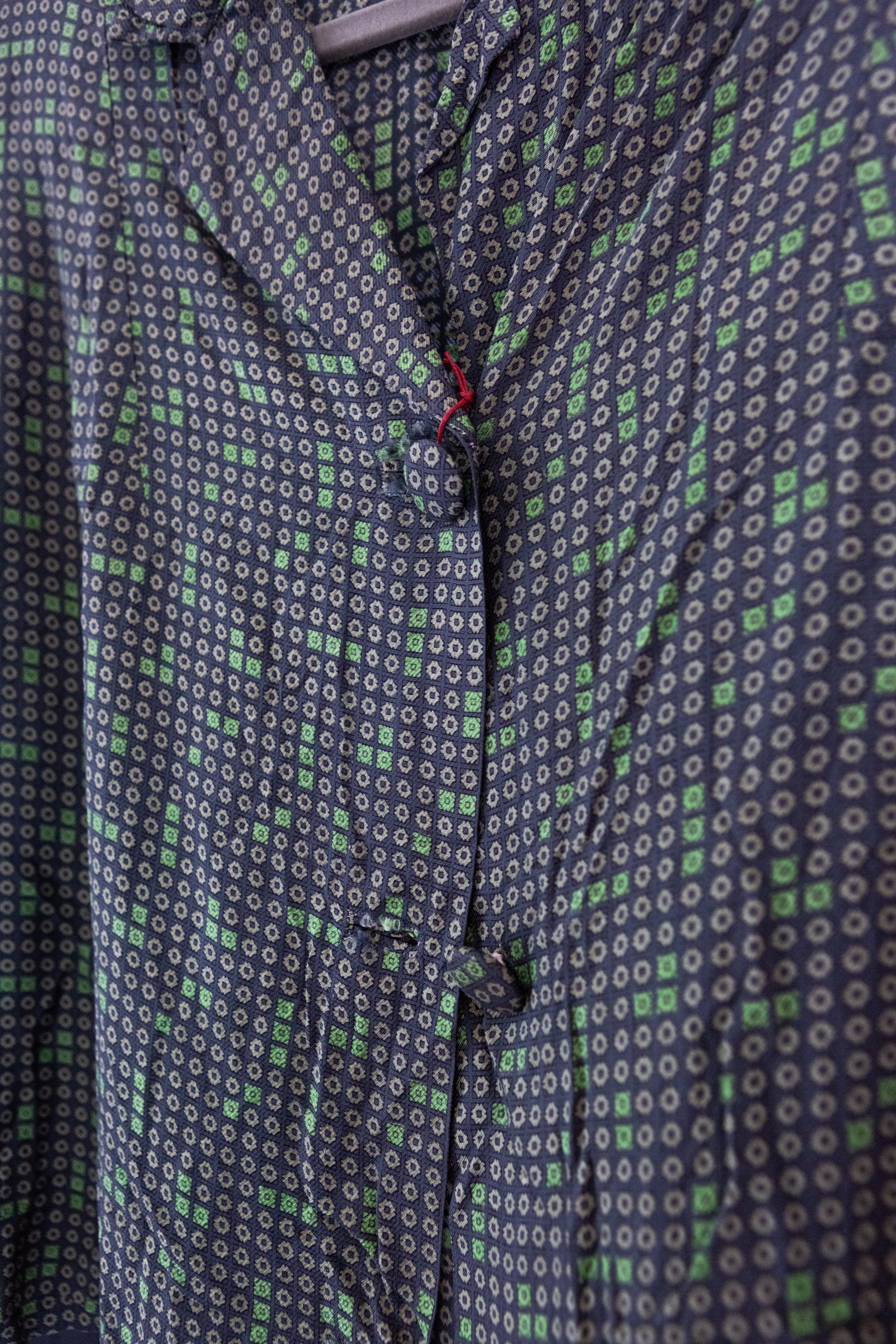 Vintage funky patterned cropped shirt