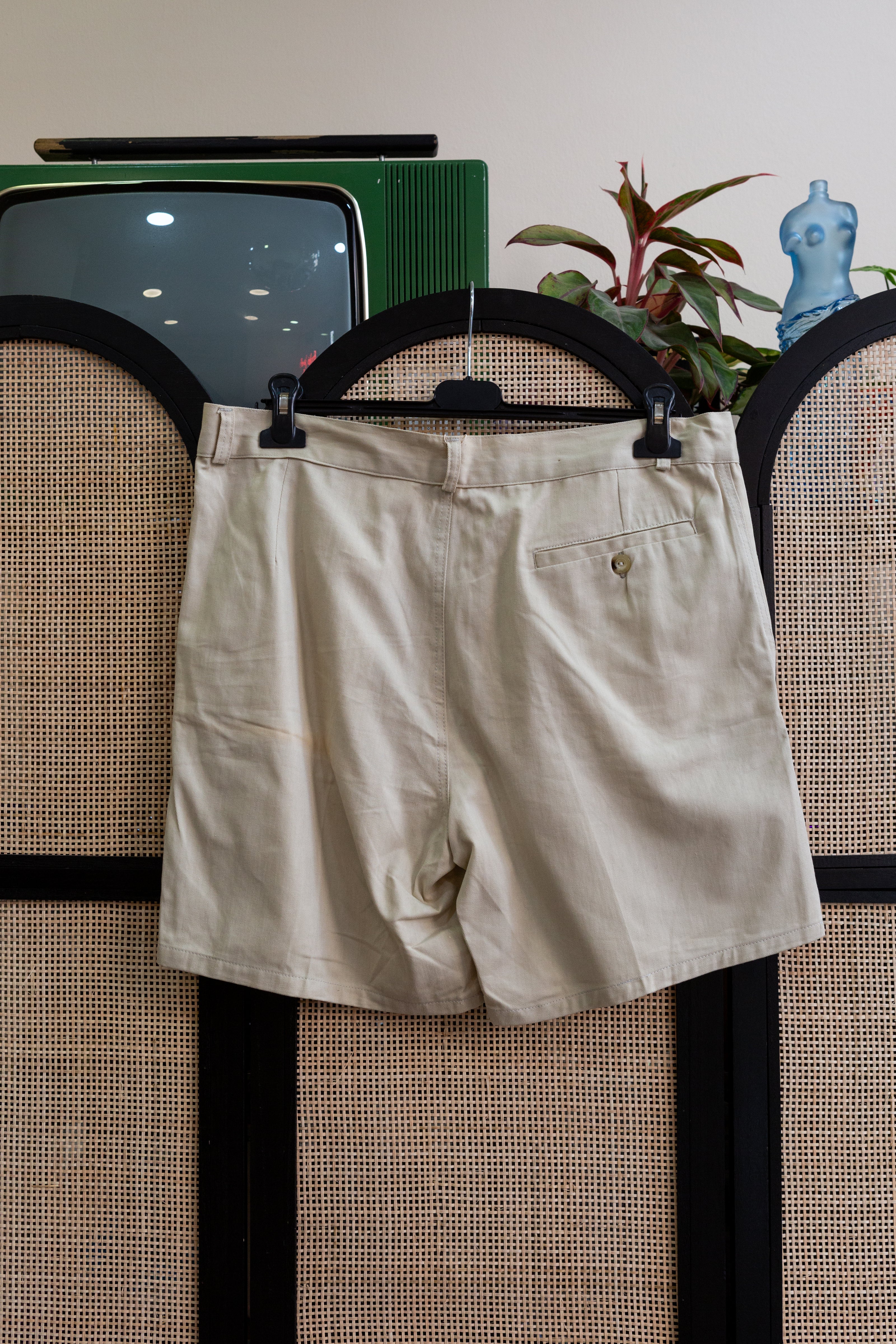 Vintage pleated chino shorts