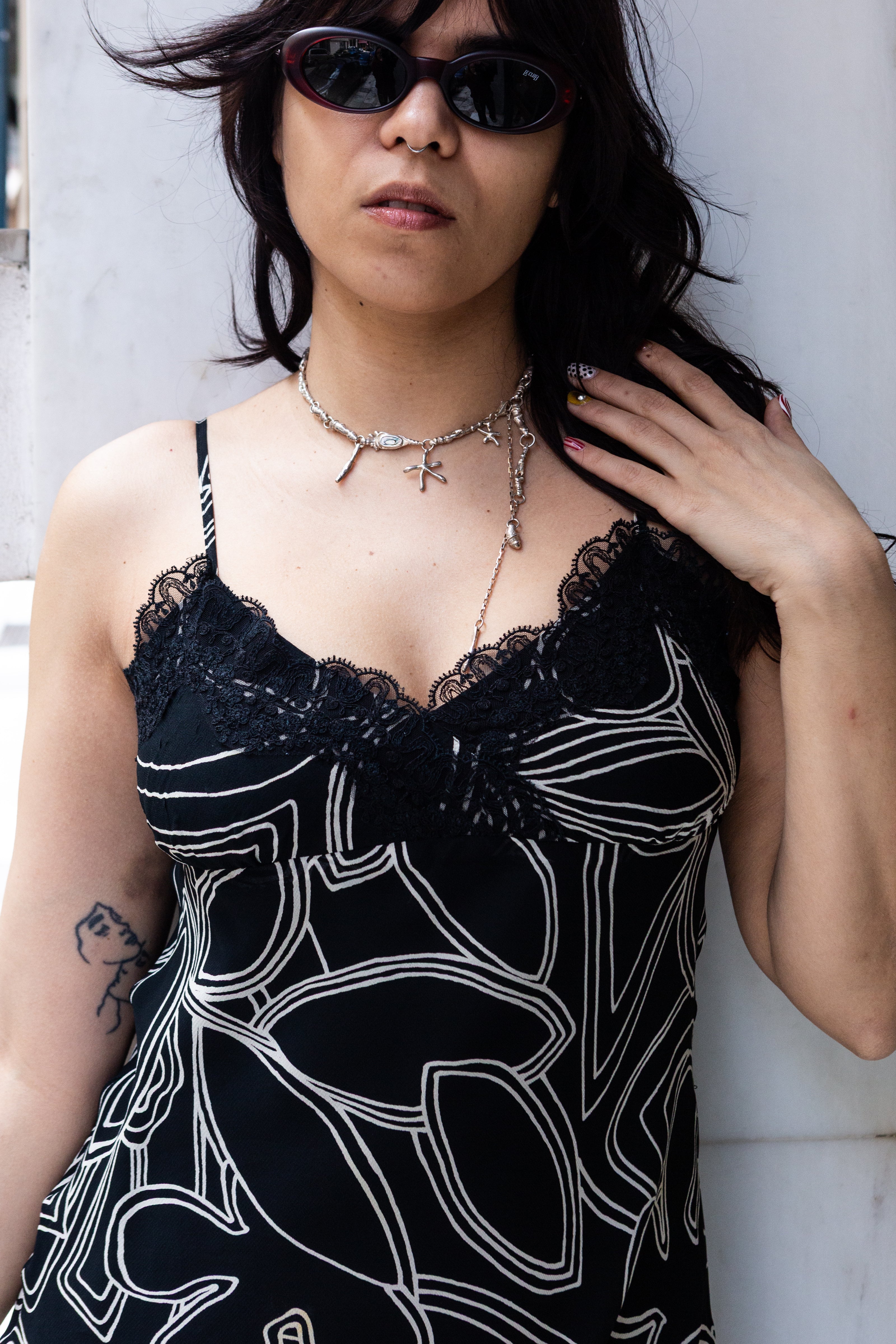 Very pretty black and white with lace detailing (M)