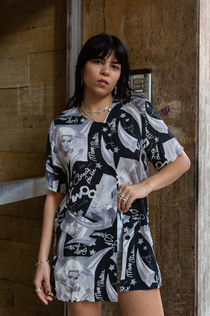 Vintage 90s Black & White Graphic Print Shirt Marilyn Motif