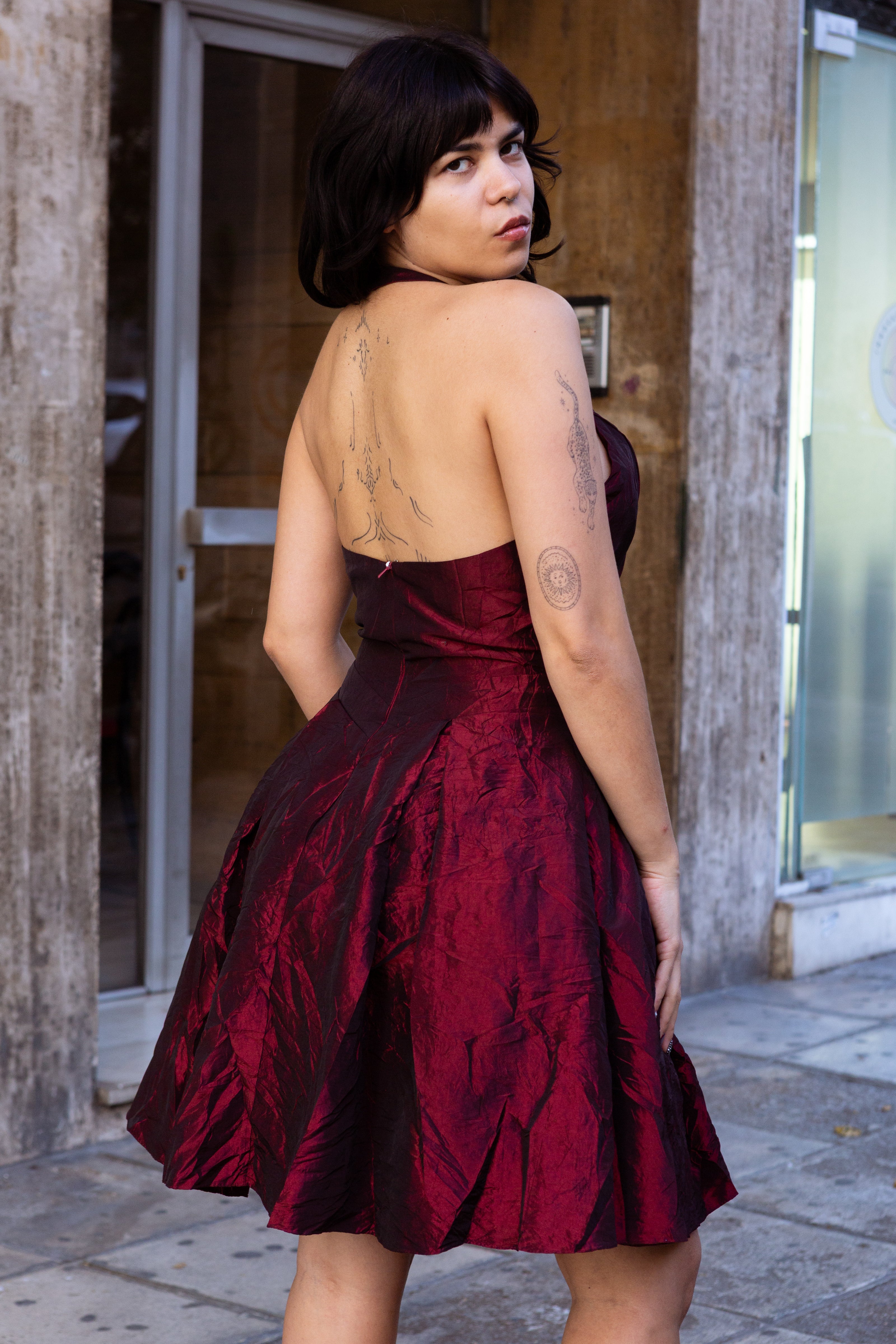 Super hot metalic burgundy backless dress (L)