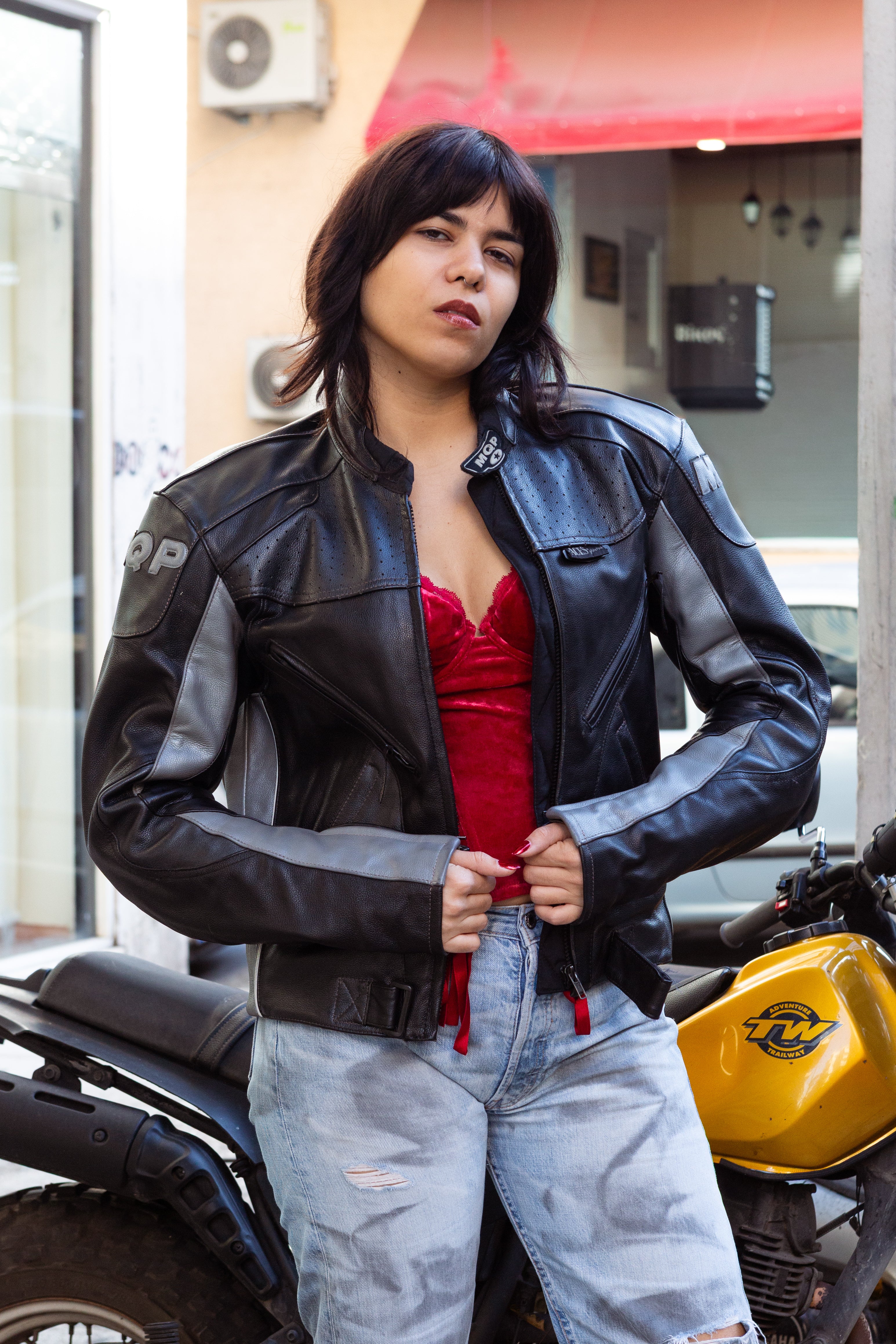 Woman’s leather motorcycle jacket (M/L)