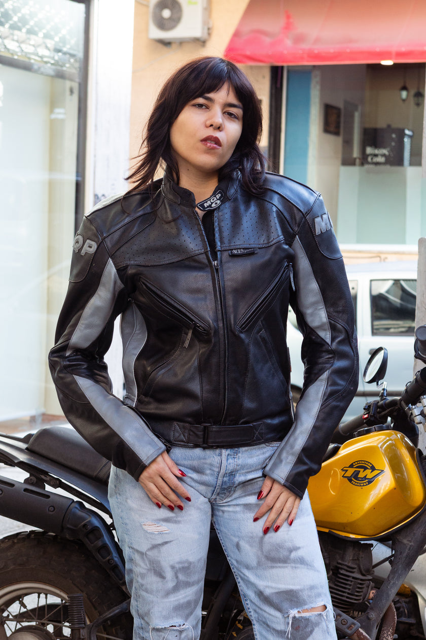 Woman’s leather motorcycle jacket (M/L)
