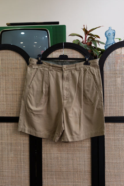 Men’s Vintage Pleated Chino Shorts