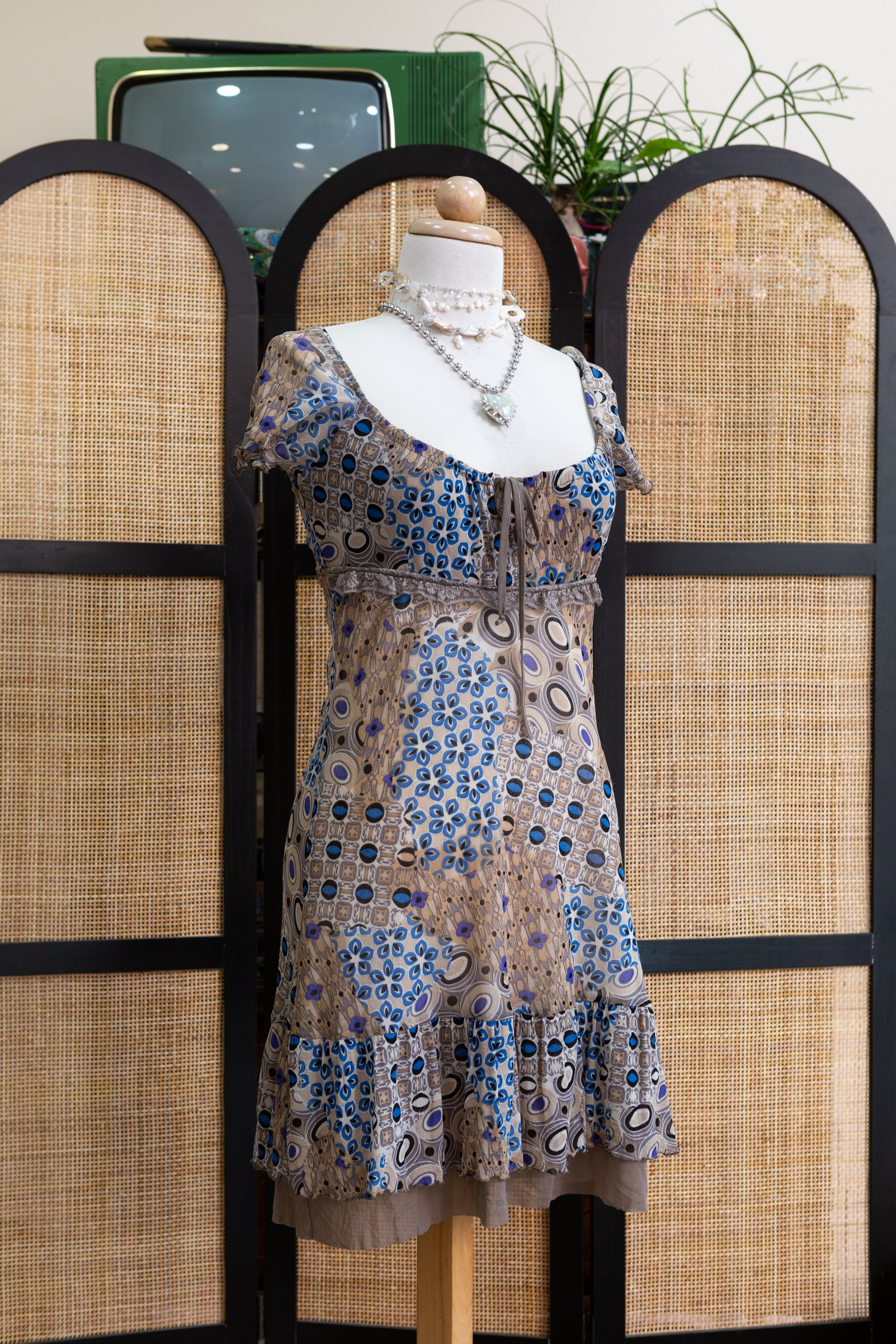 Super cute mesh patterned dress