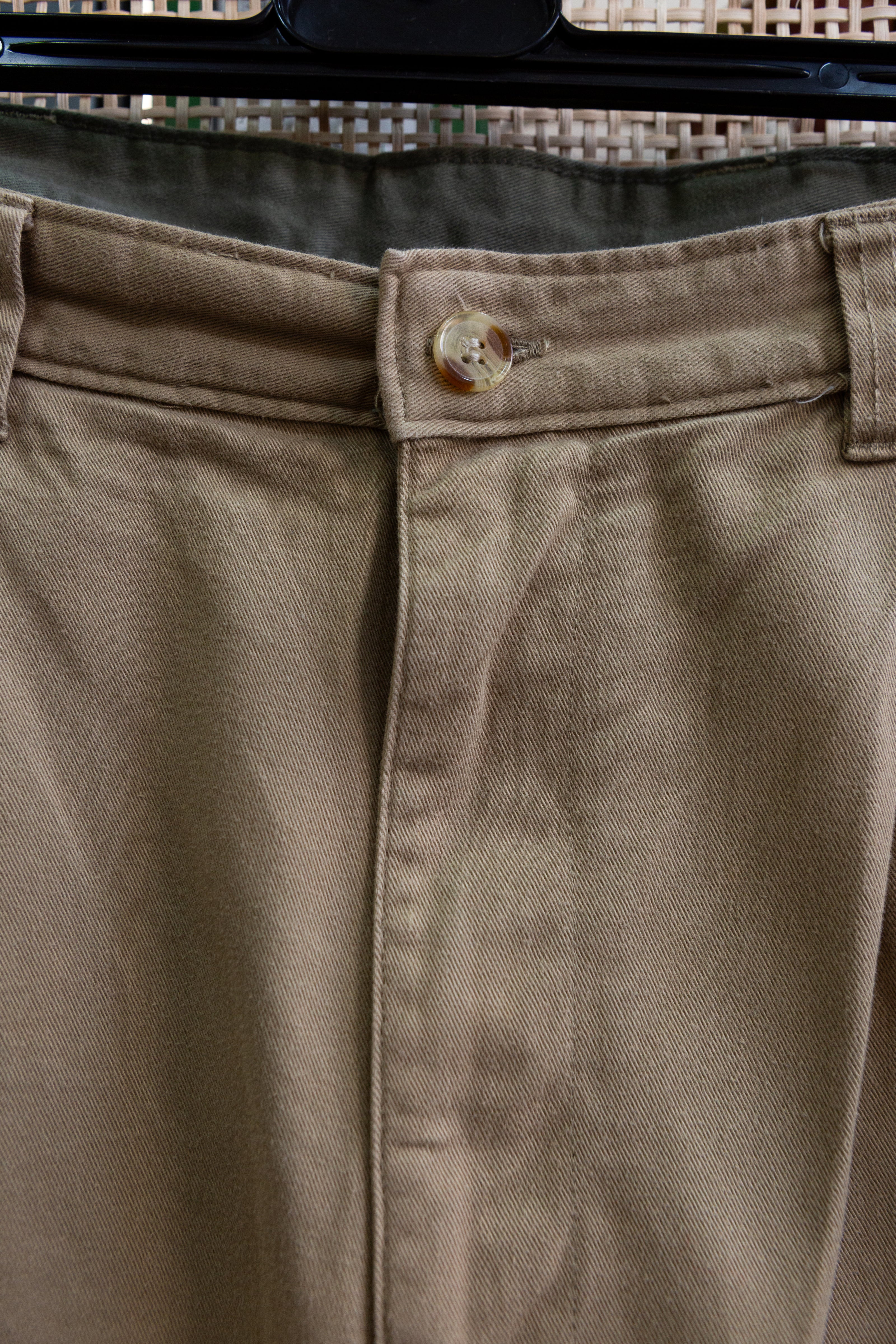 Men’s Vintage Pleated Chino Shorts
