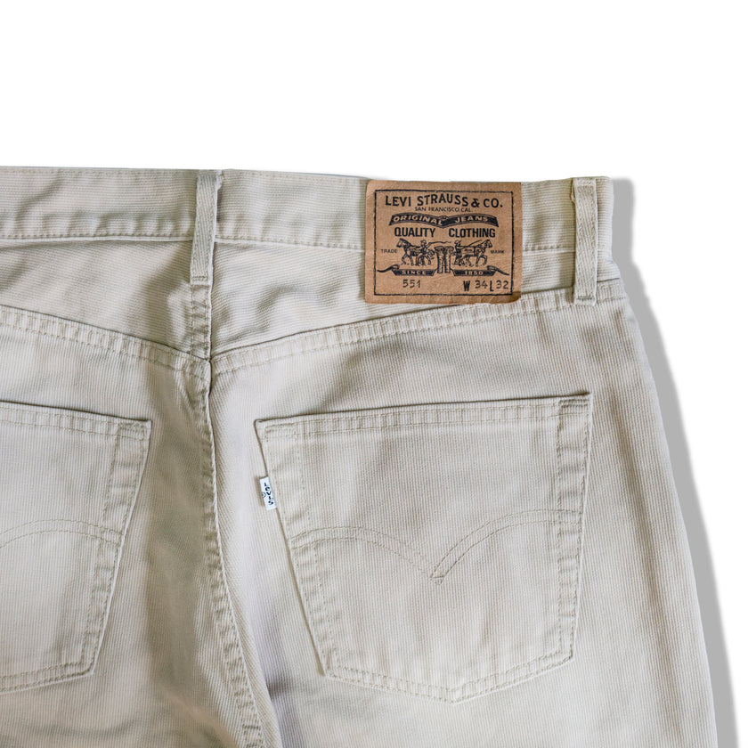 LEVIS 551 BEIGE JEANS (W34)