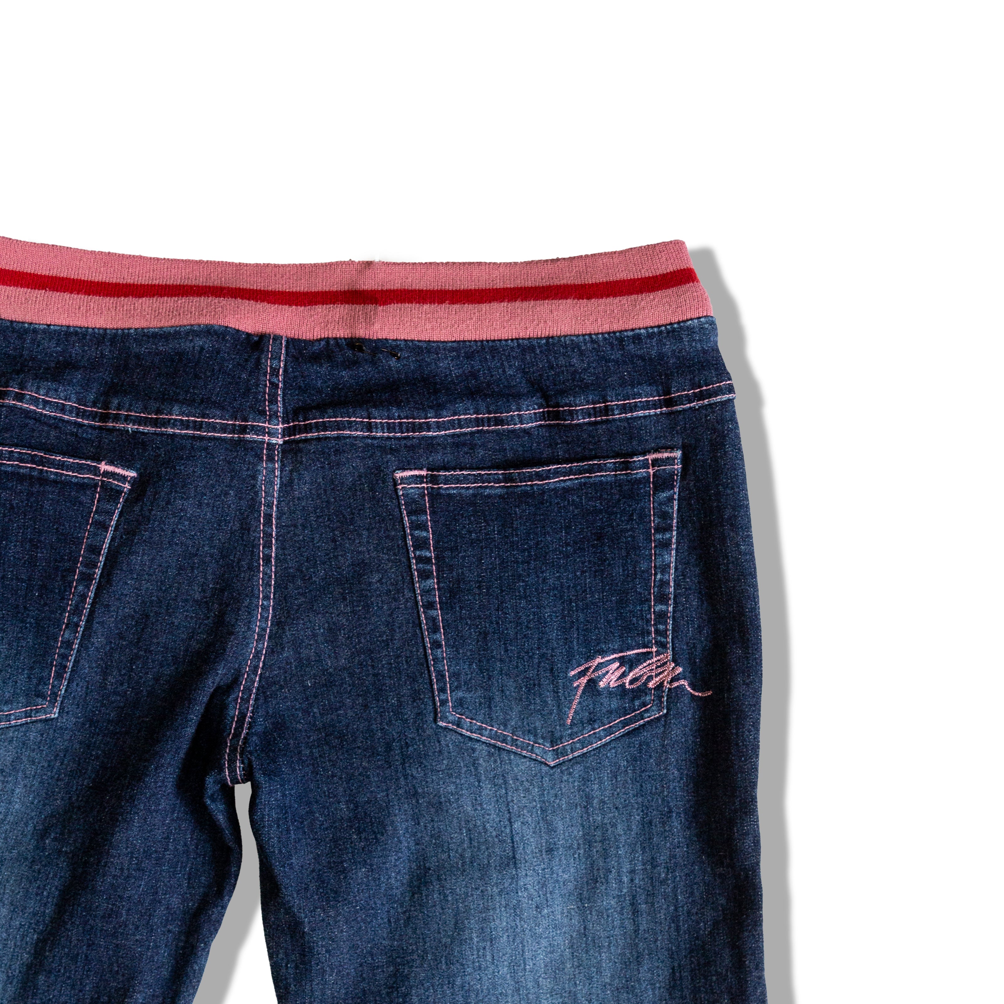 Super cute low waisted Y2K flare jeans (L)