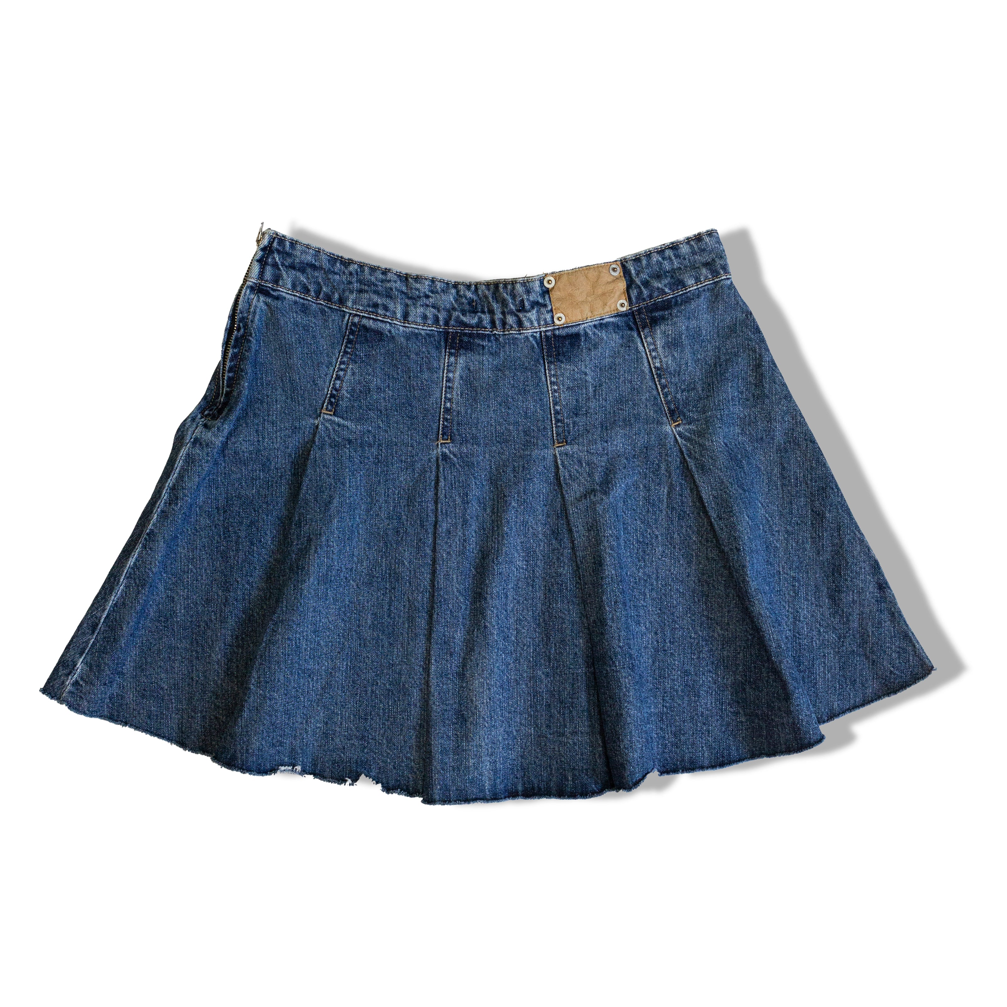 Cute vintage denim skirt with pleats (M)