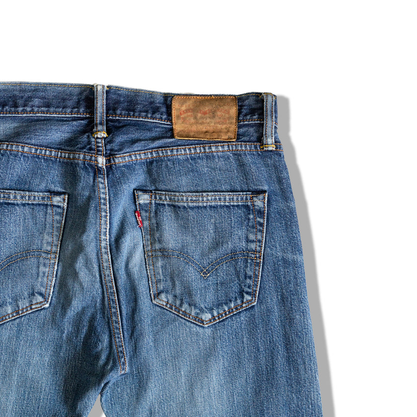 Levis 501 dark wash jeans W30
