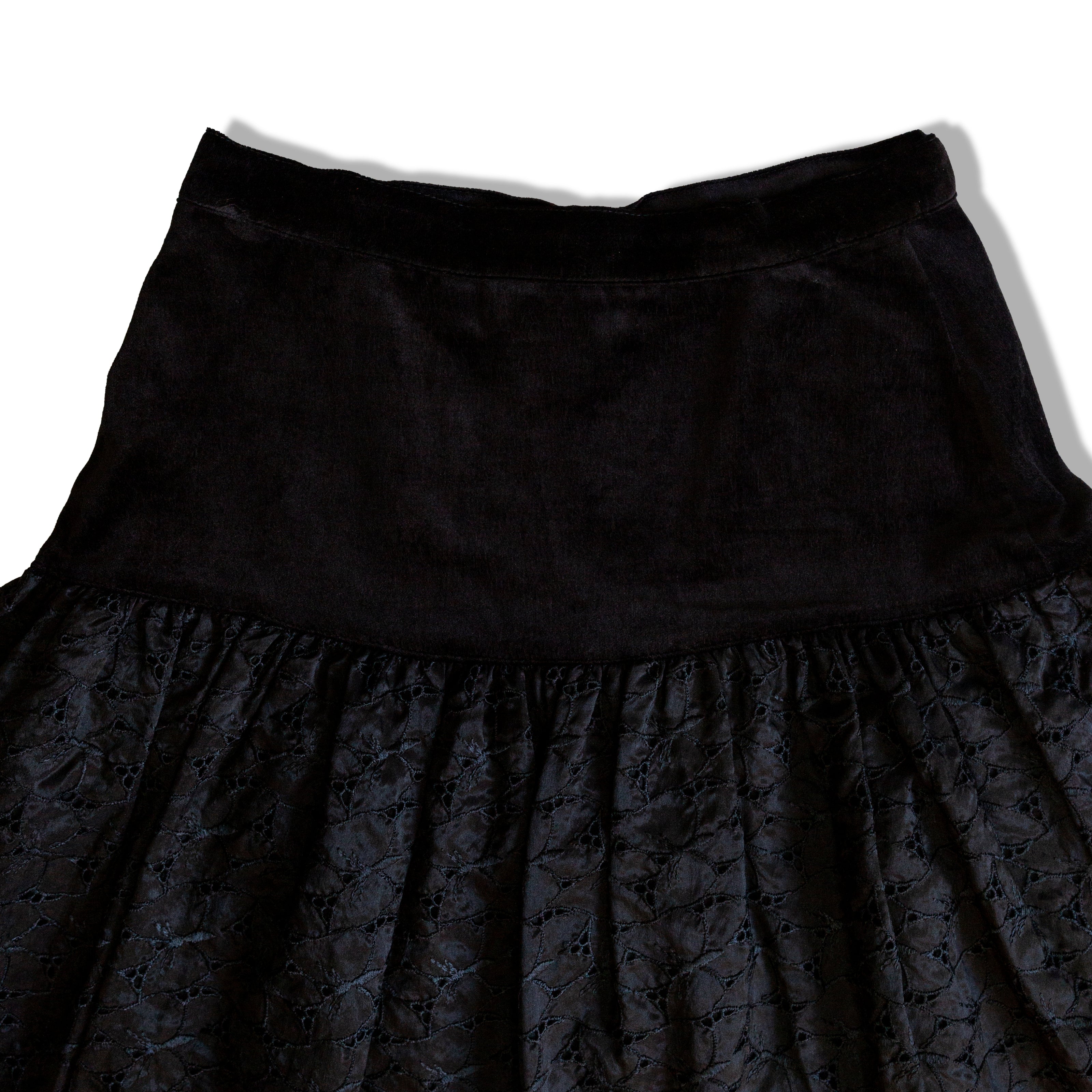 Unique black velvet skirt with lace details (M)